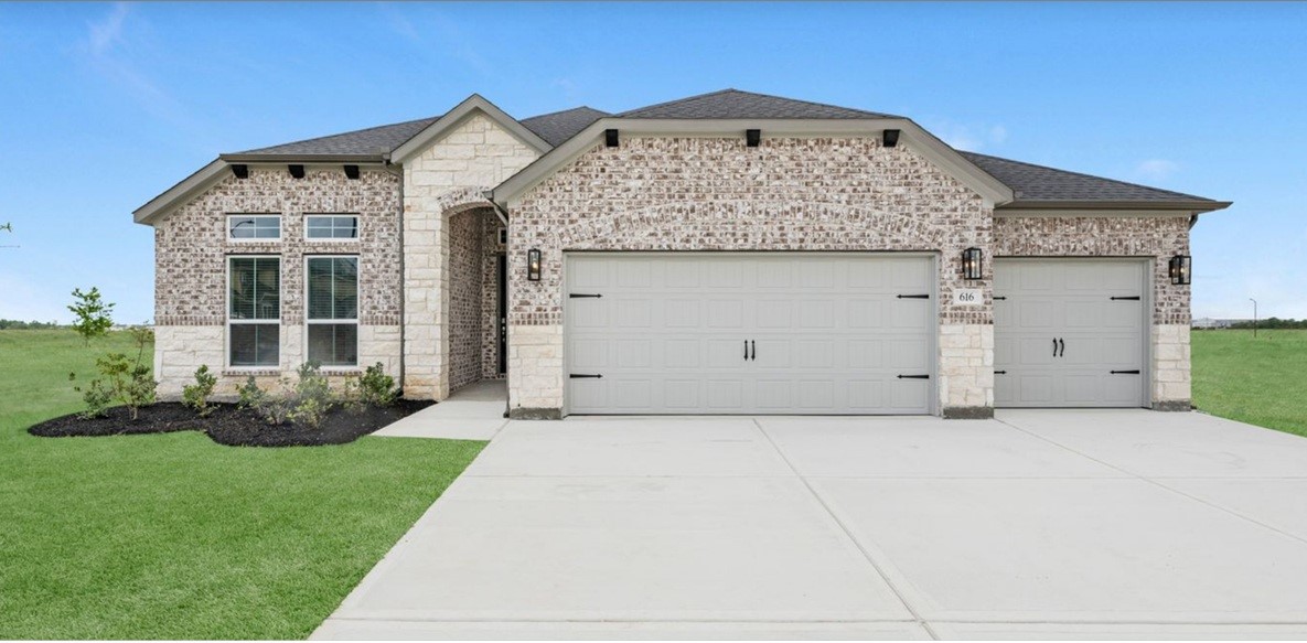 3111 Native Spring Drive Property Photo 1