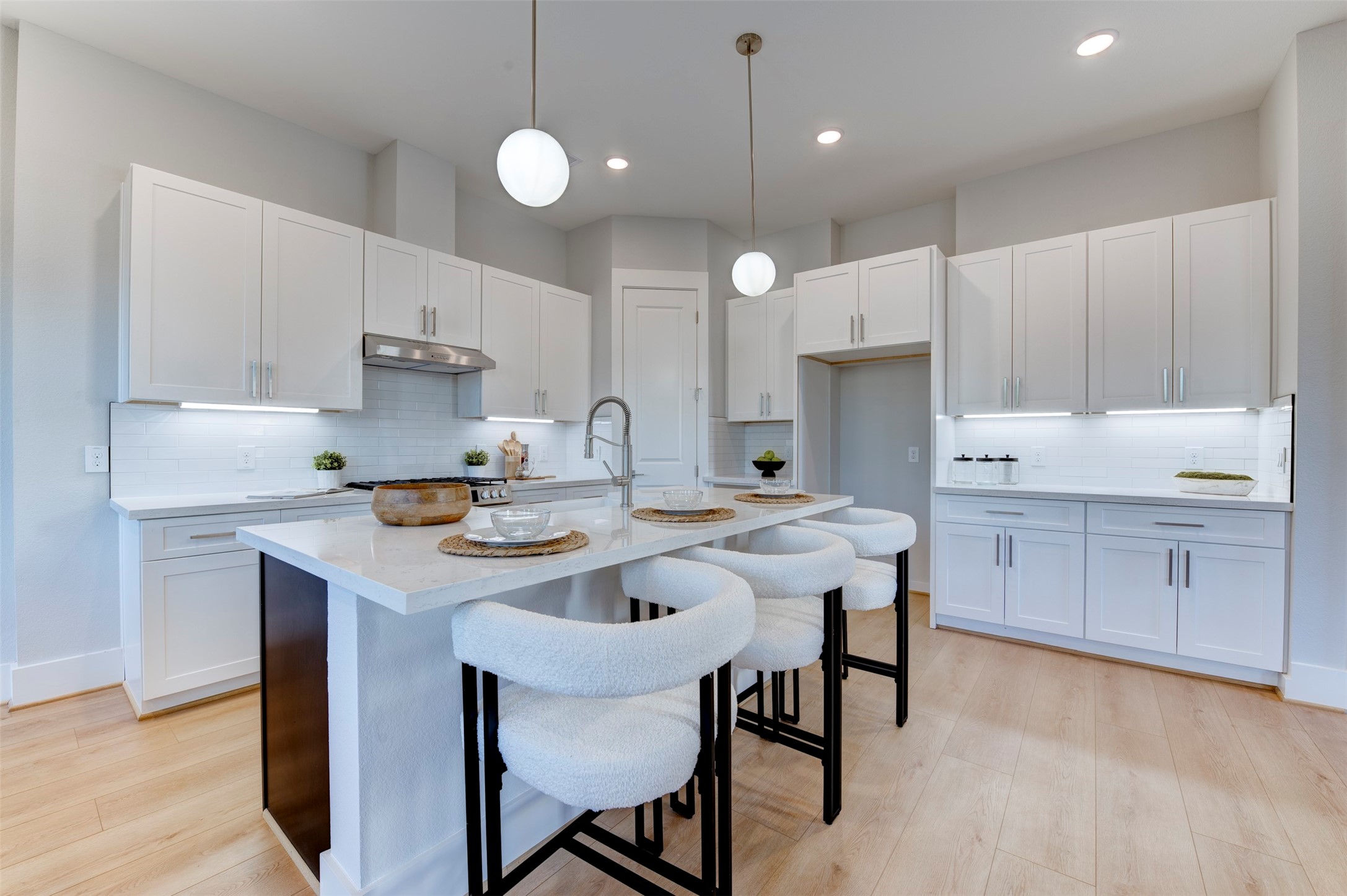 5128 Rosslyn Road Property Photo 13