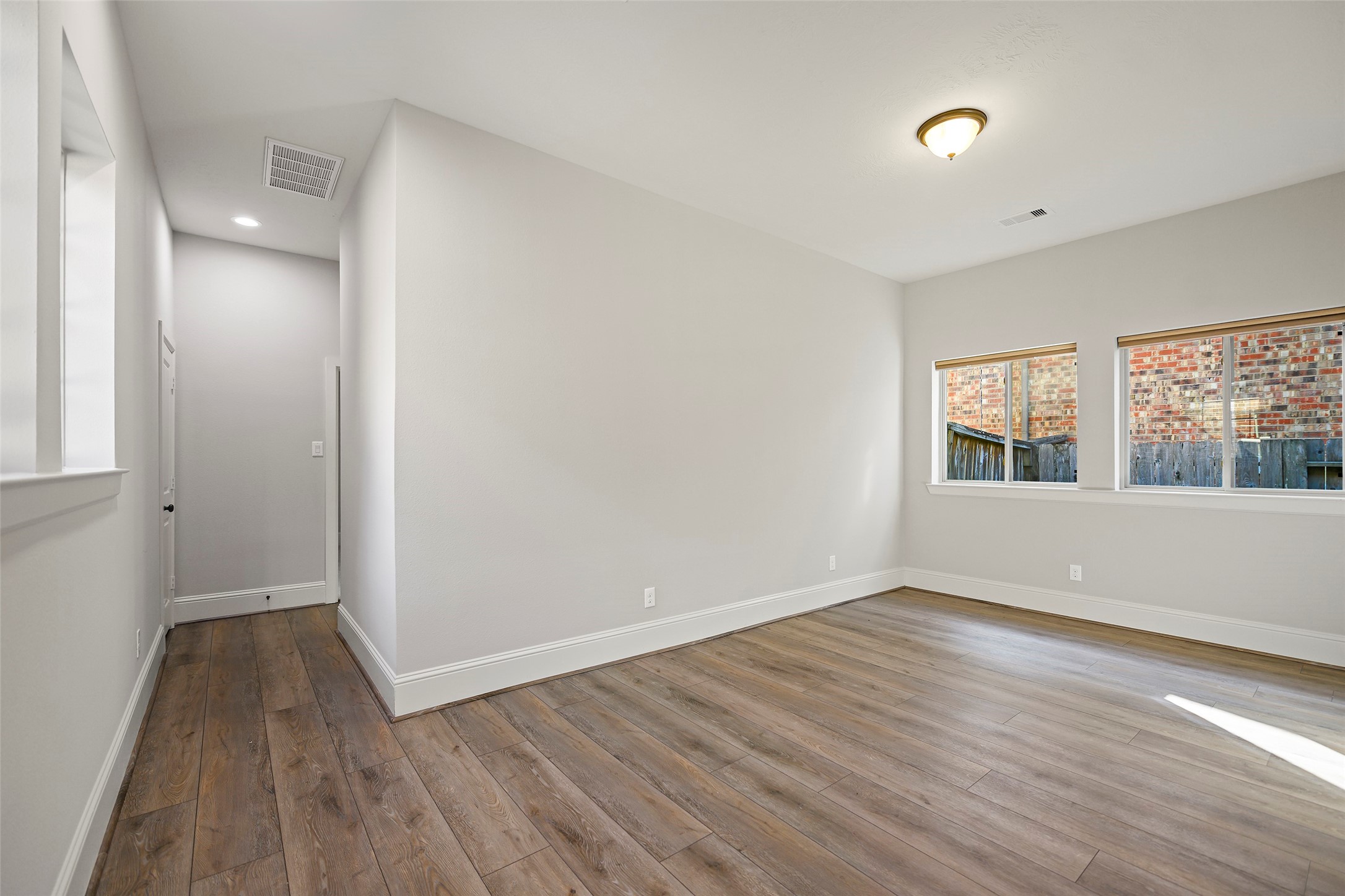 11911 Moonlit Falls Drive Property Photo 8