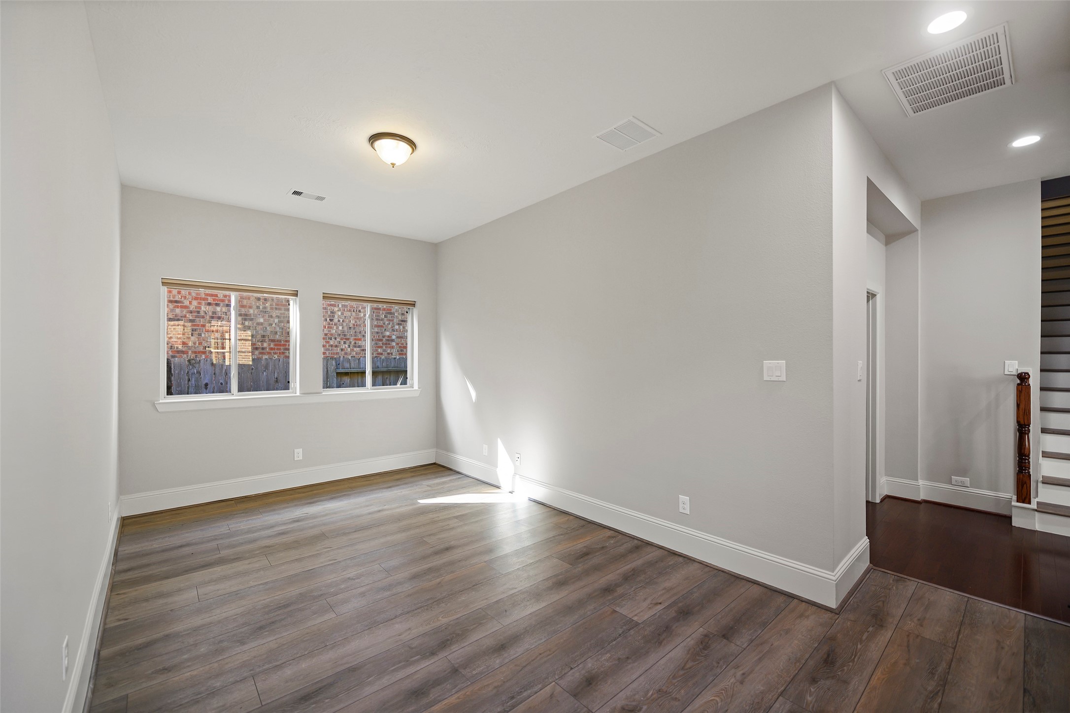 11911 Moonlit Falls Drive Property Photo 10