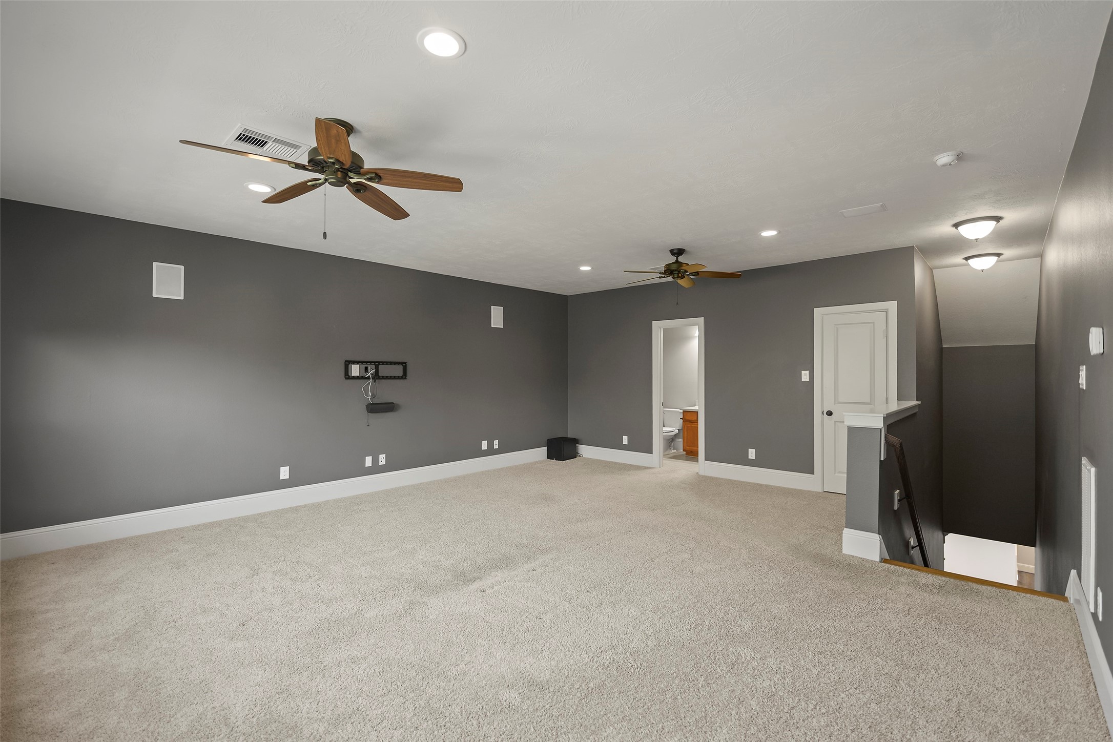 11911 Moonlit Falls Drive Property Photo 12