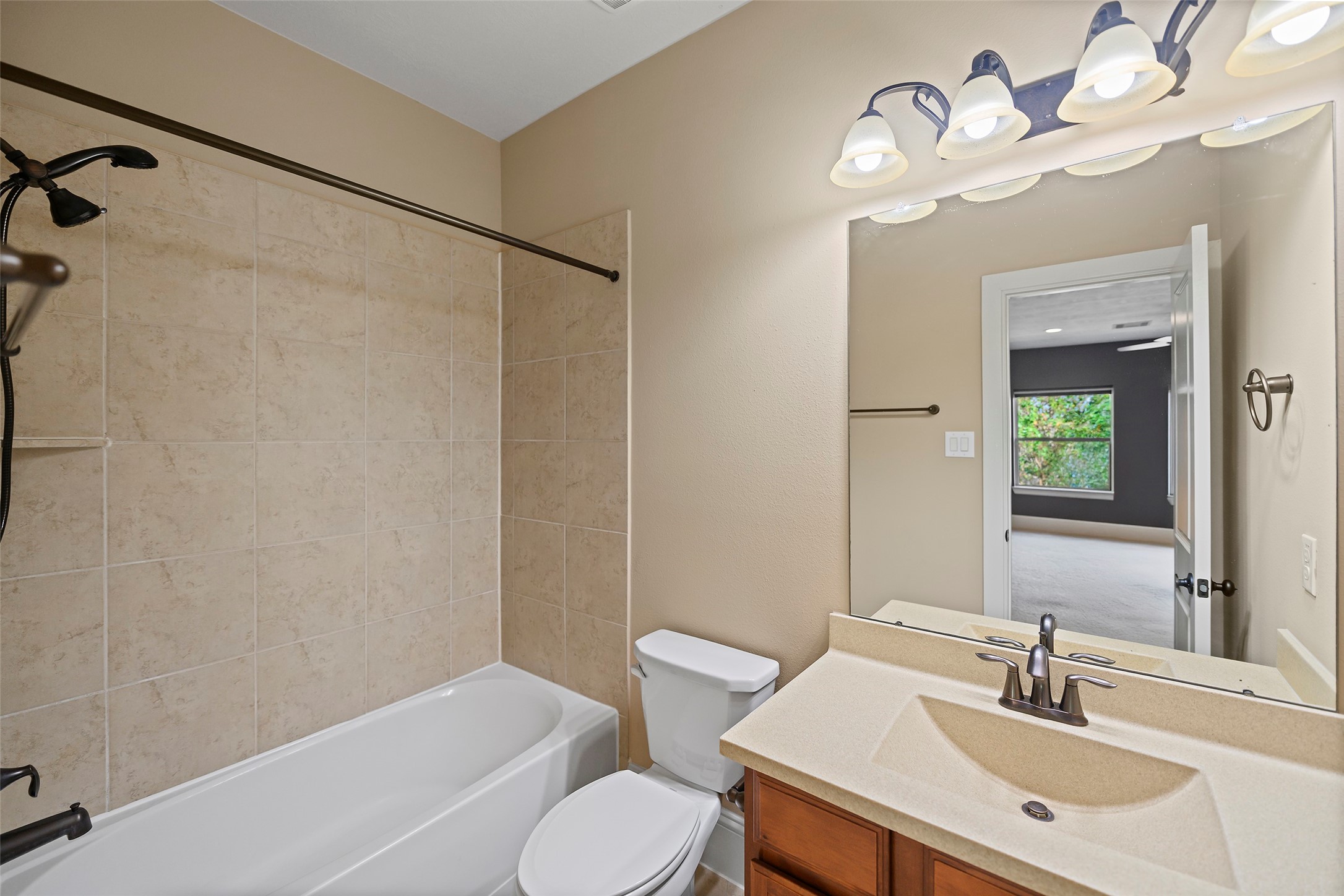 11911 Moonlit Falls Drive Property Photo 14