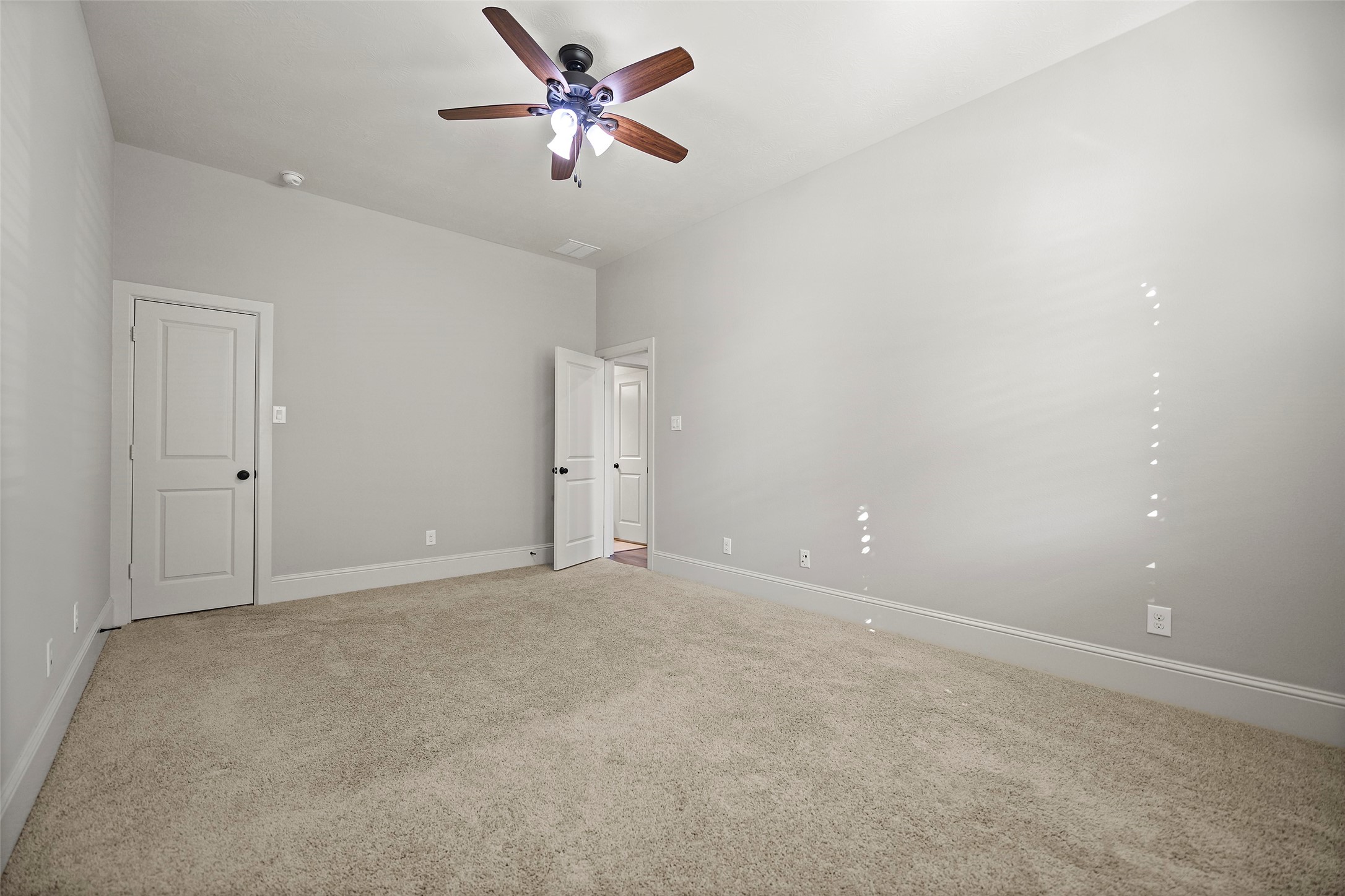 11911 Moonlit Falls Drive Property Photo 34