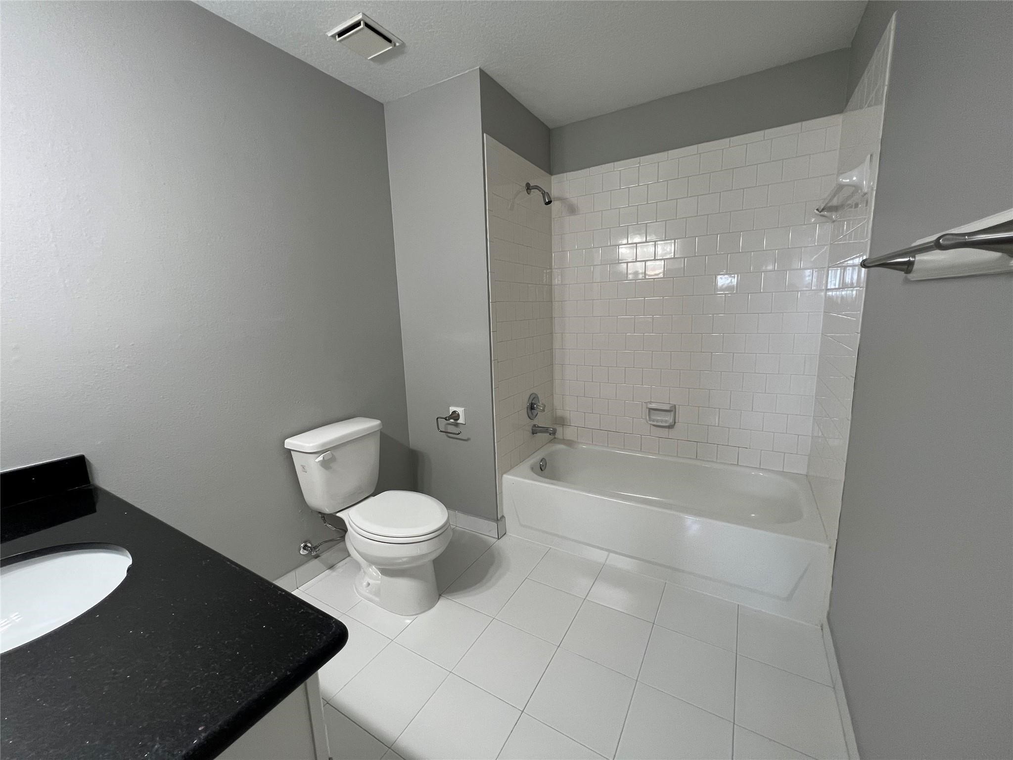 7931 Catalpa Street Property Photo 6