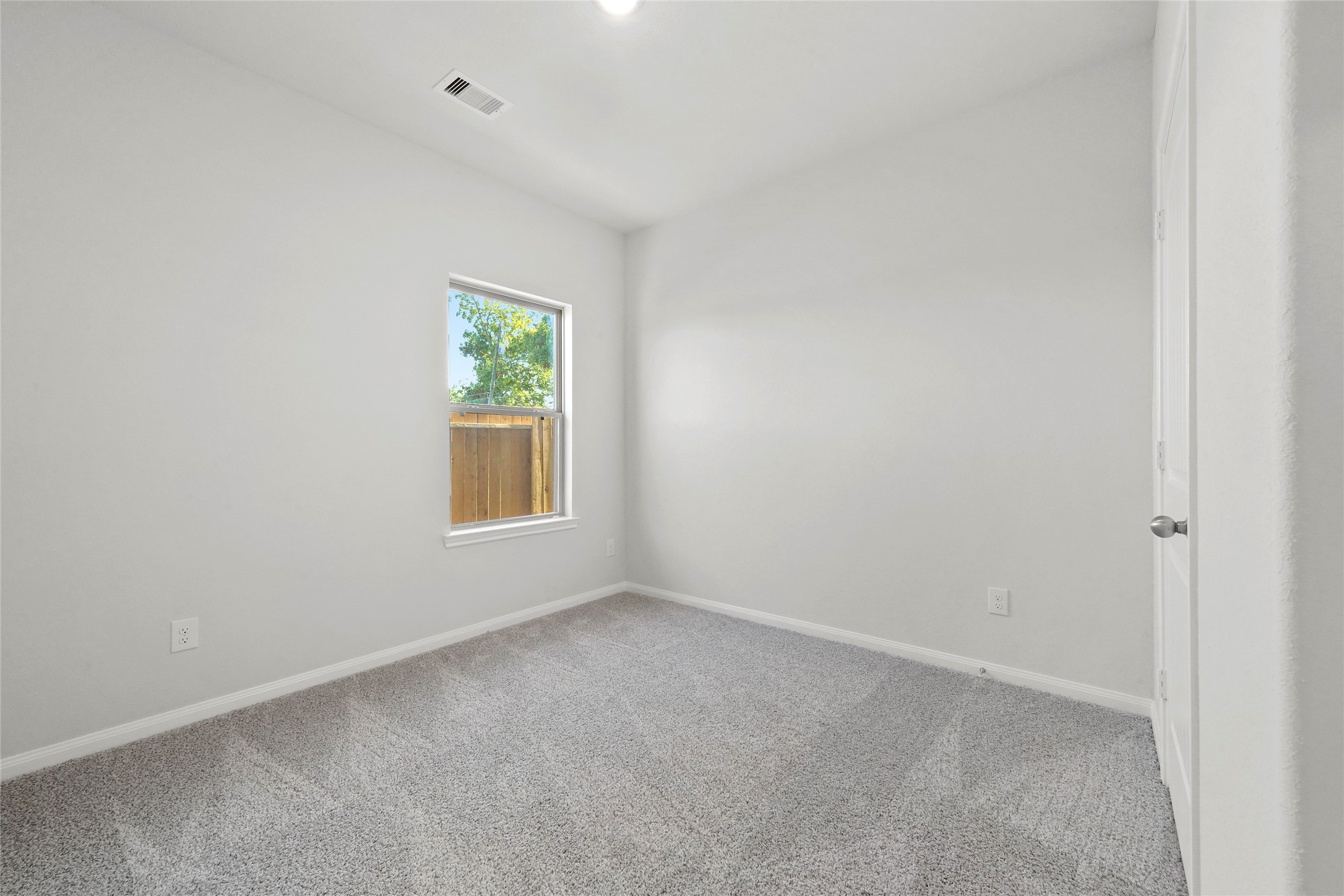 611 Burkett Street Property Photo 16