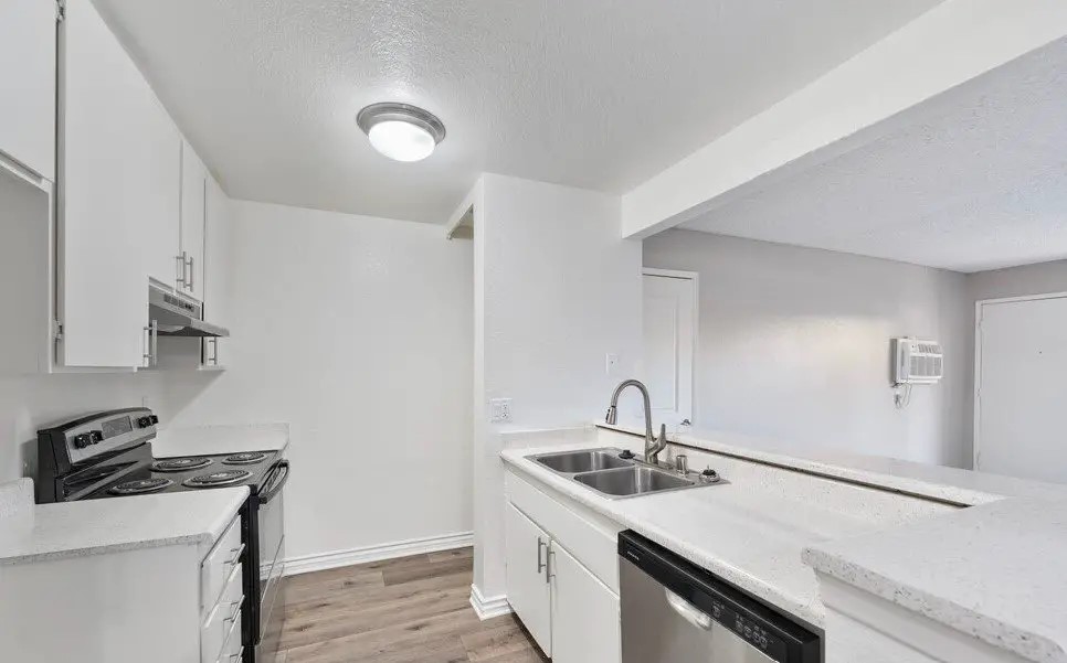 2600 S Azusa Ave Property Photo 18