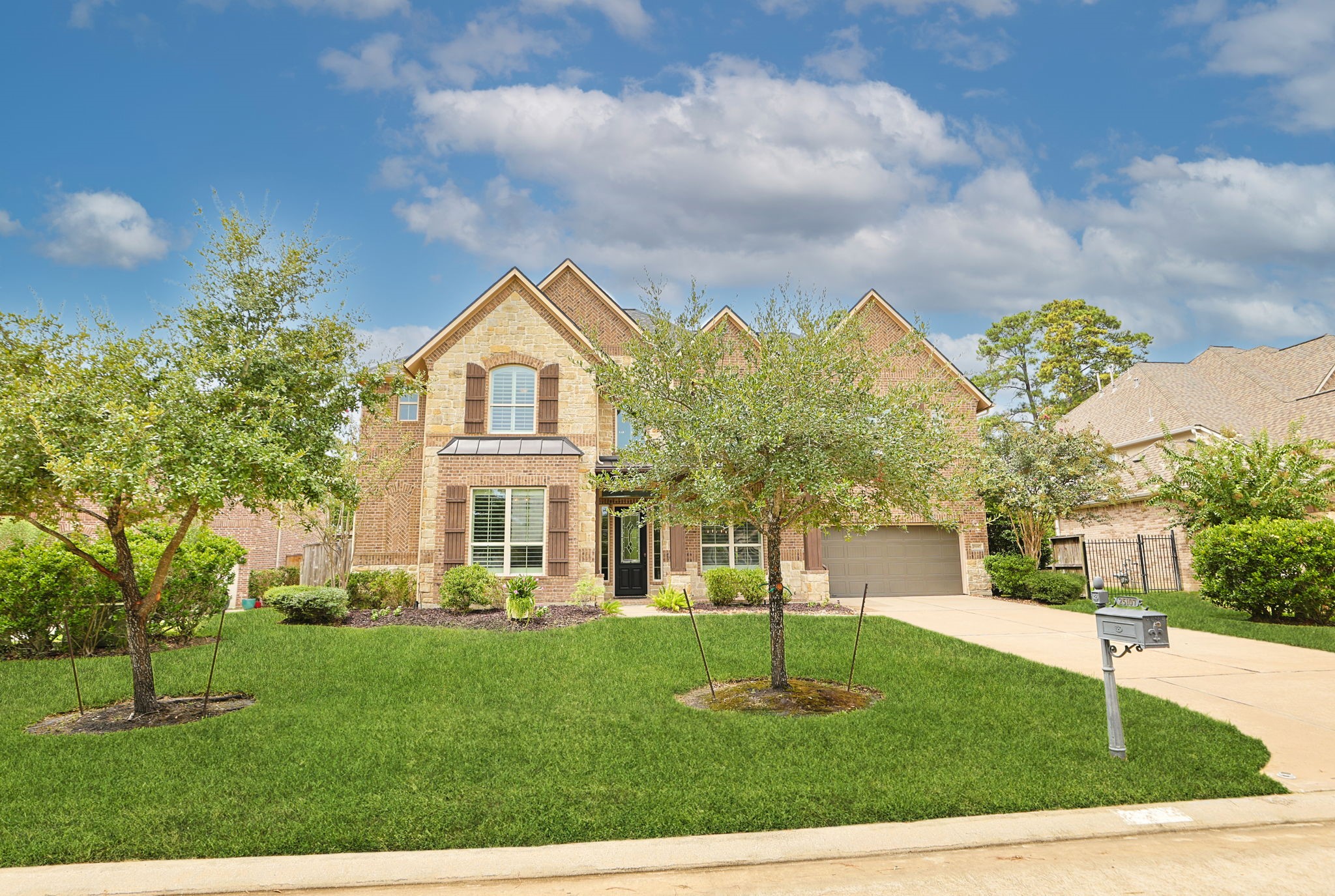25107 Hogan Bridge Drive Property Photo 1