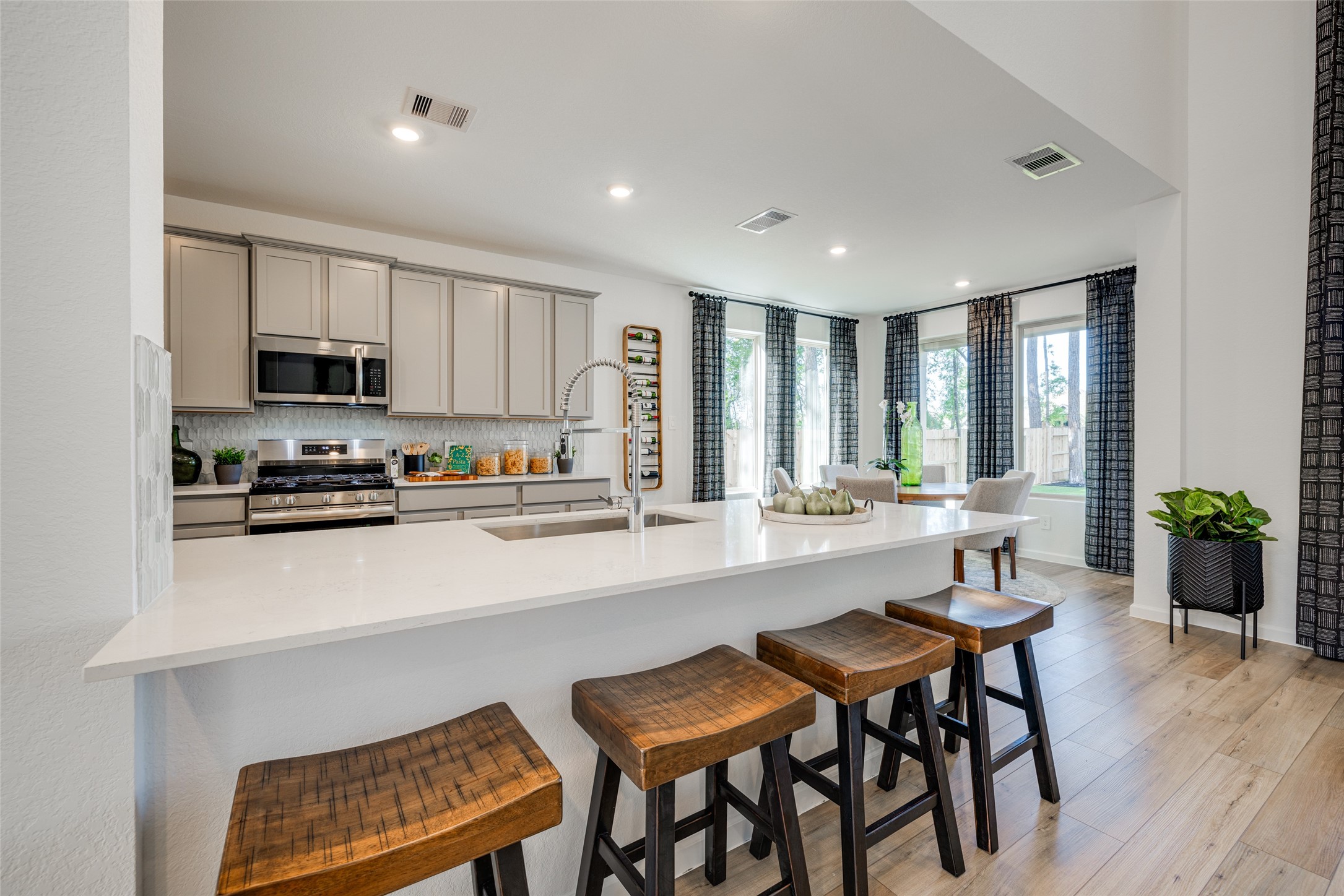 13418 Harbor Point Drive Property Photo 11