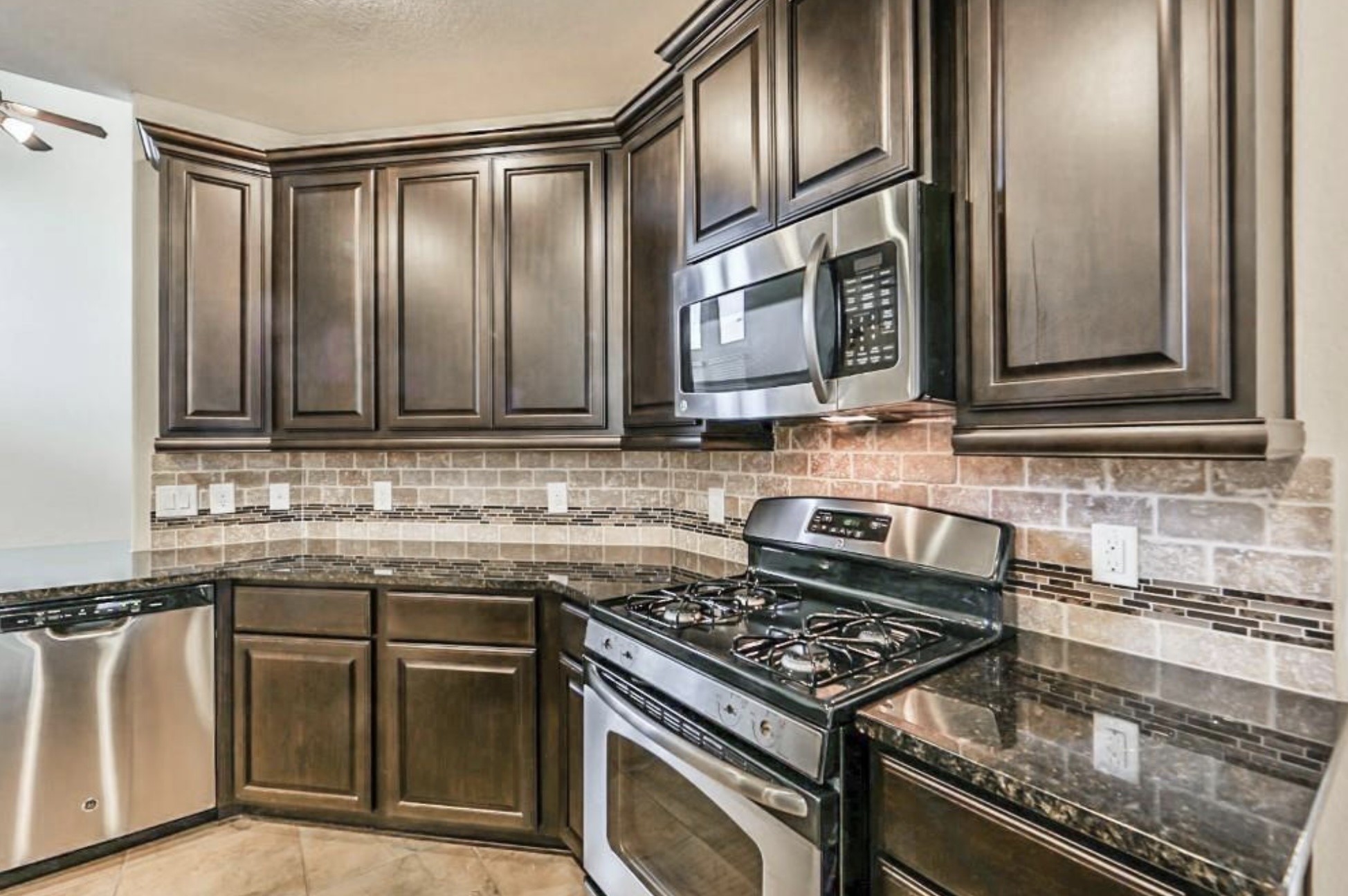 28807 Mayes Bluff Drive Property Photo 4