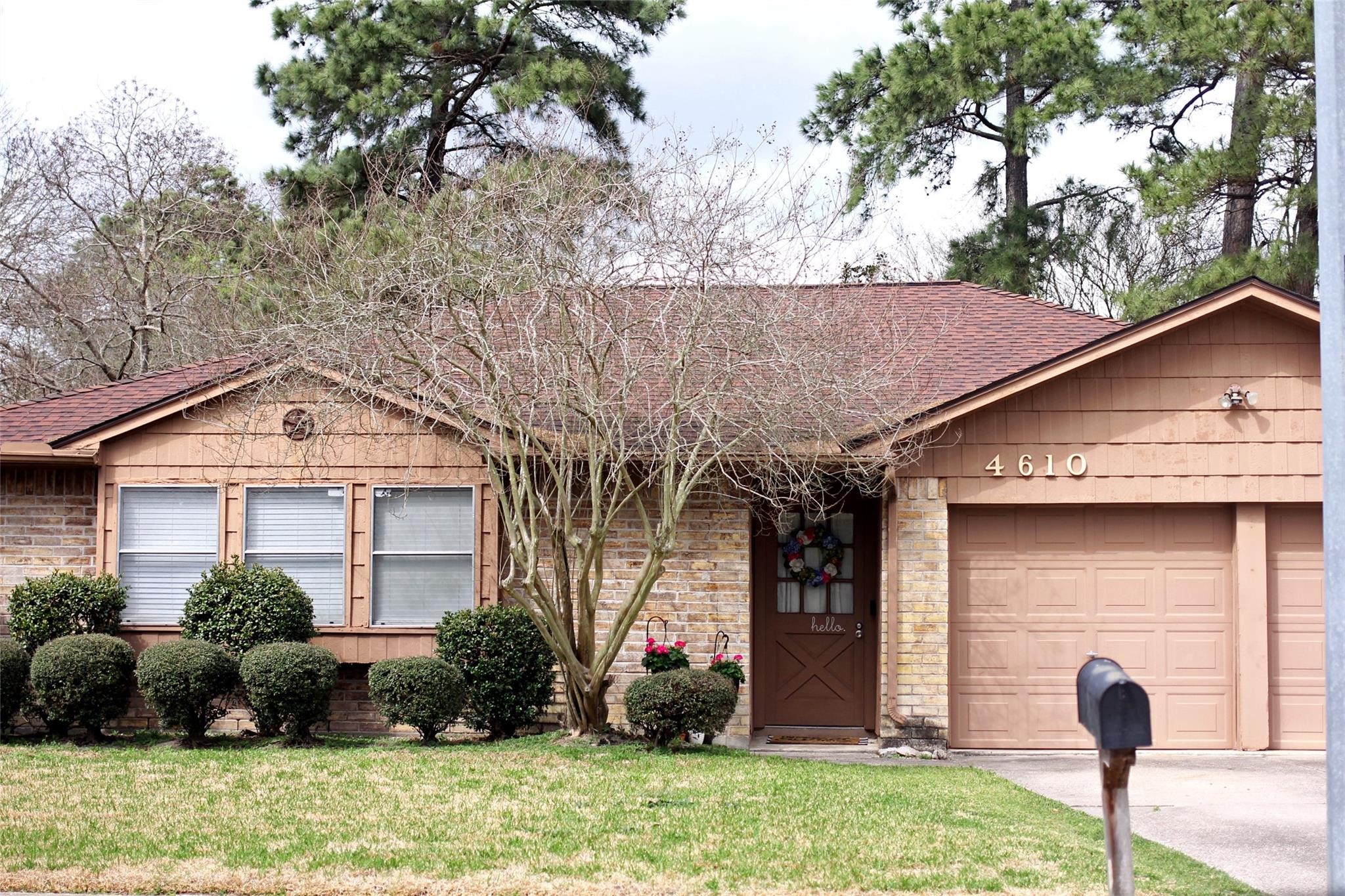 4610 Rivertree Lane Property Photo 2