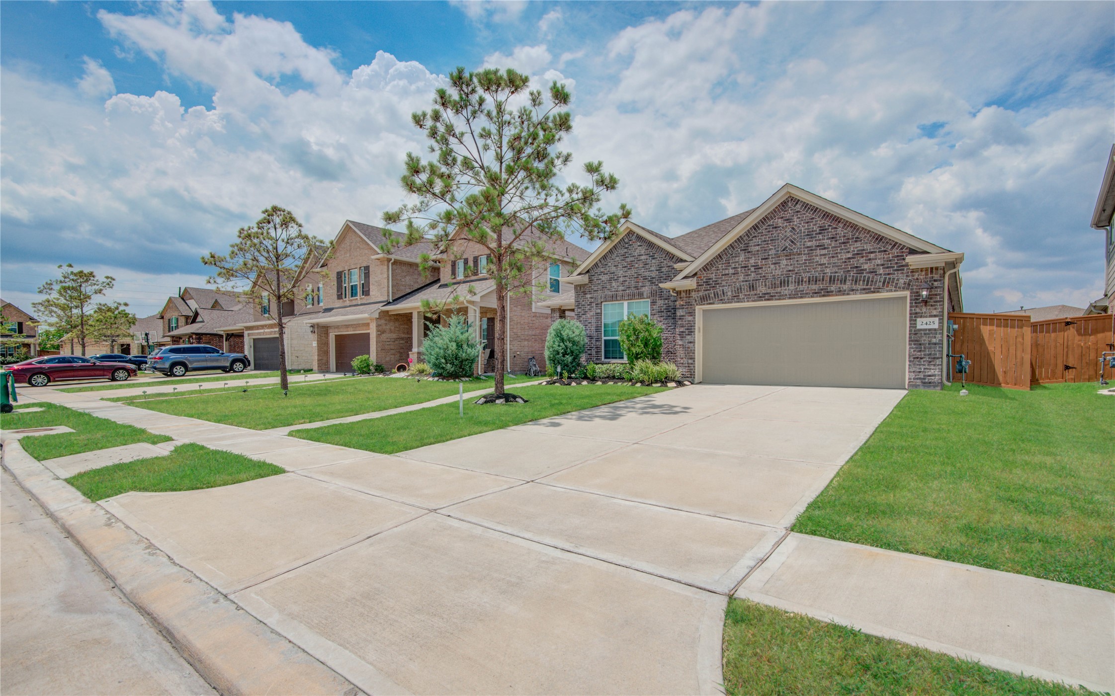2425 Temple Crag Drive Property Photo 3