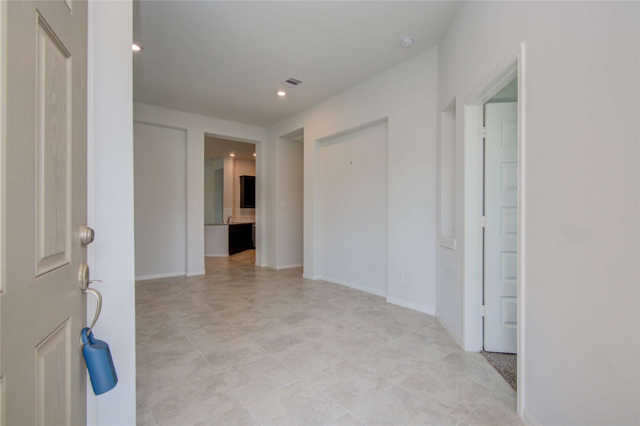 2425 Temple Crag Drive Property Photo 4