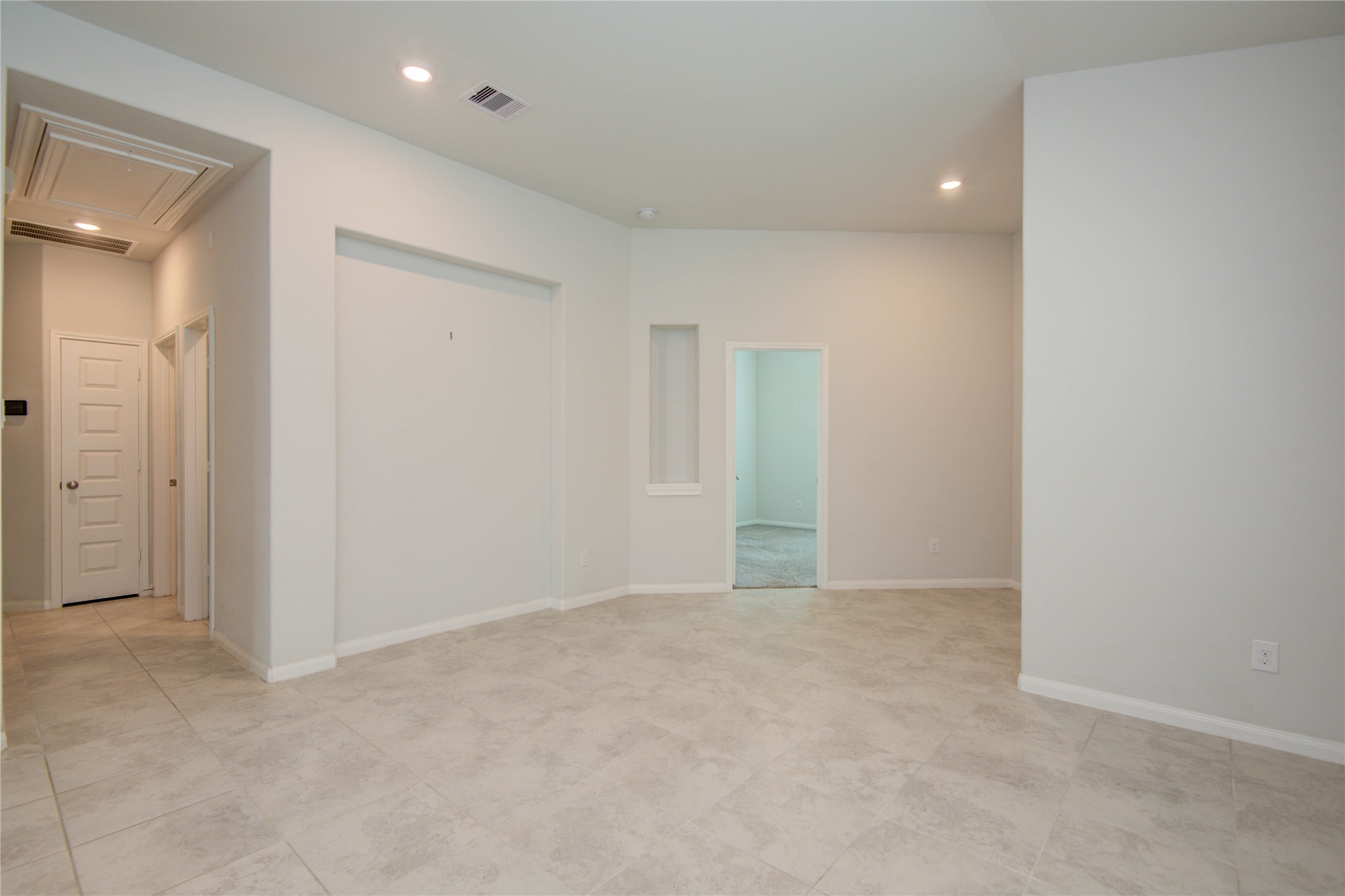 2425 Temple Crag Drive Property Photo 5