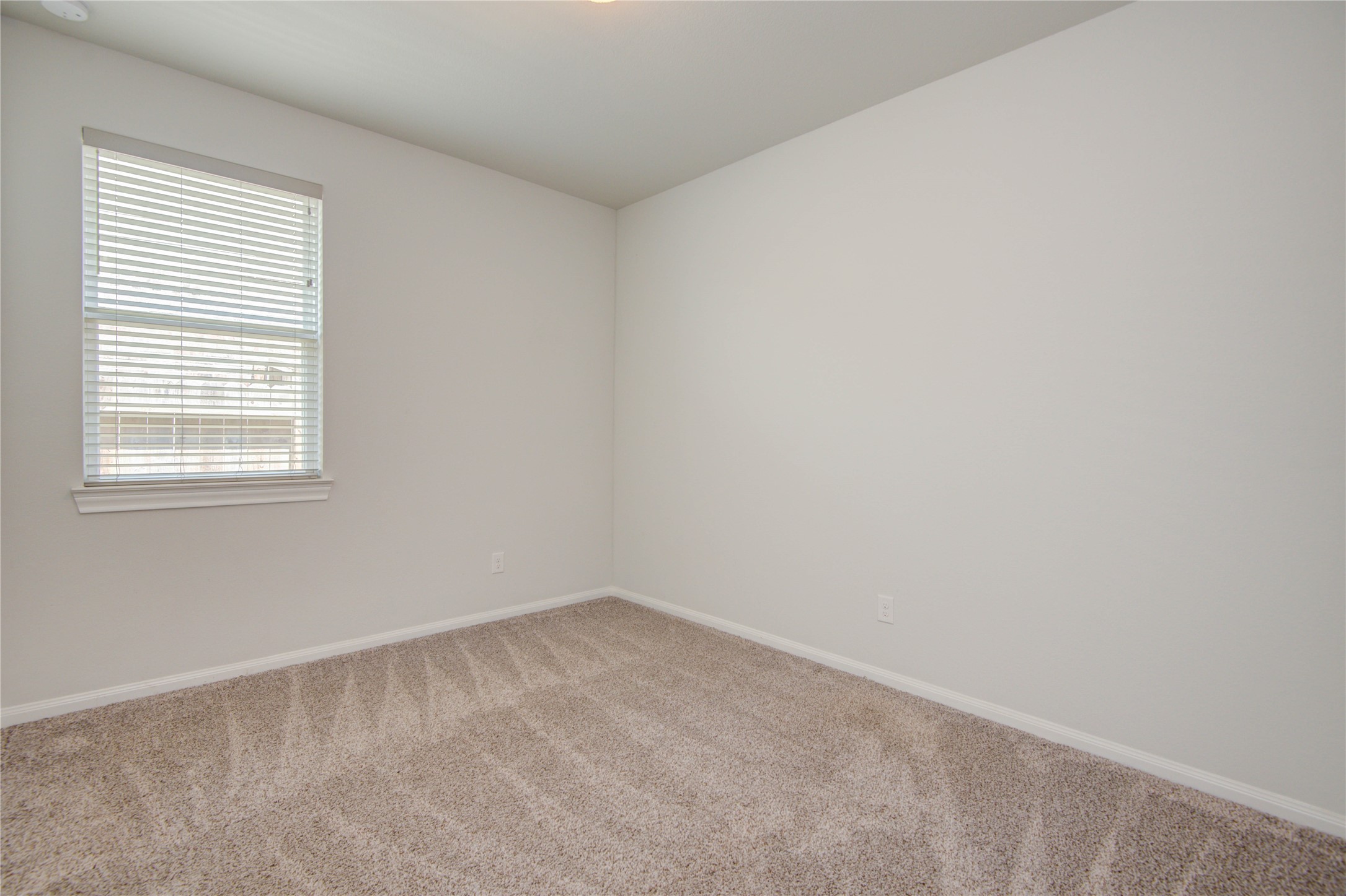 2425 Temple Crag Drive Property Photo 21