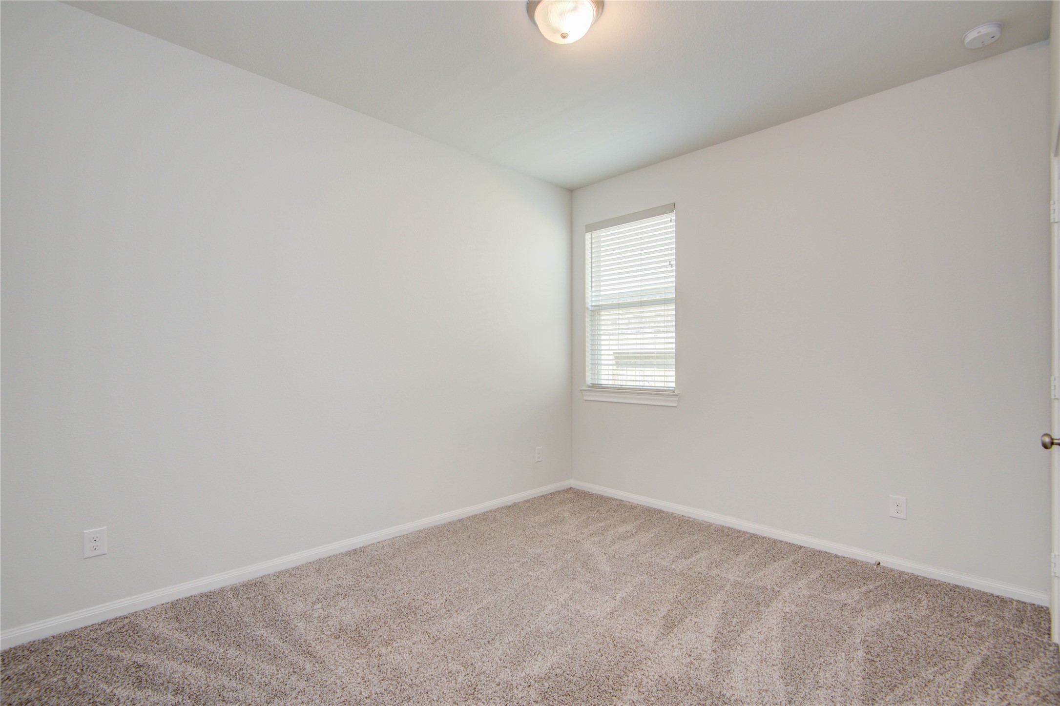 2425 Temple Crag Drive Property Photo 24
