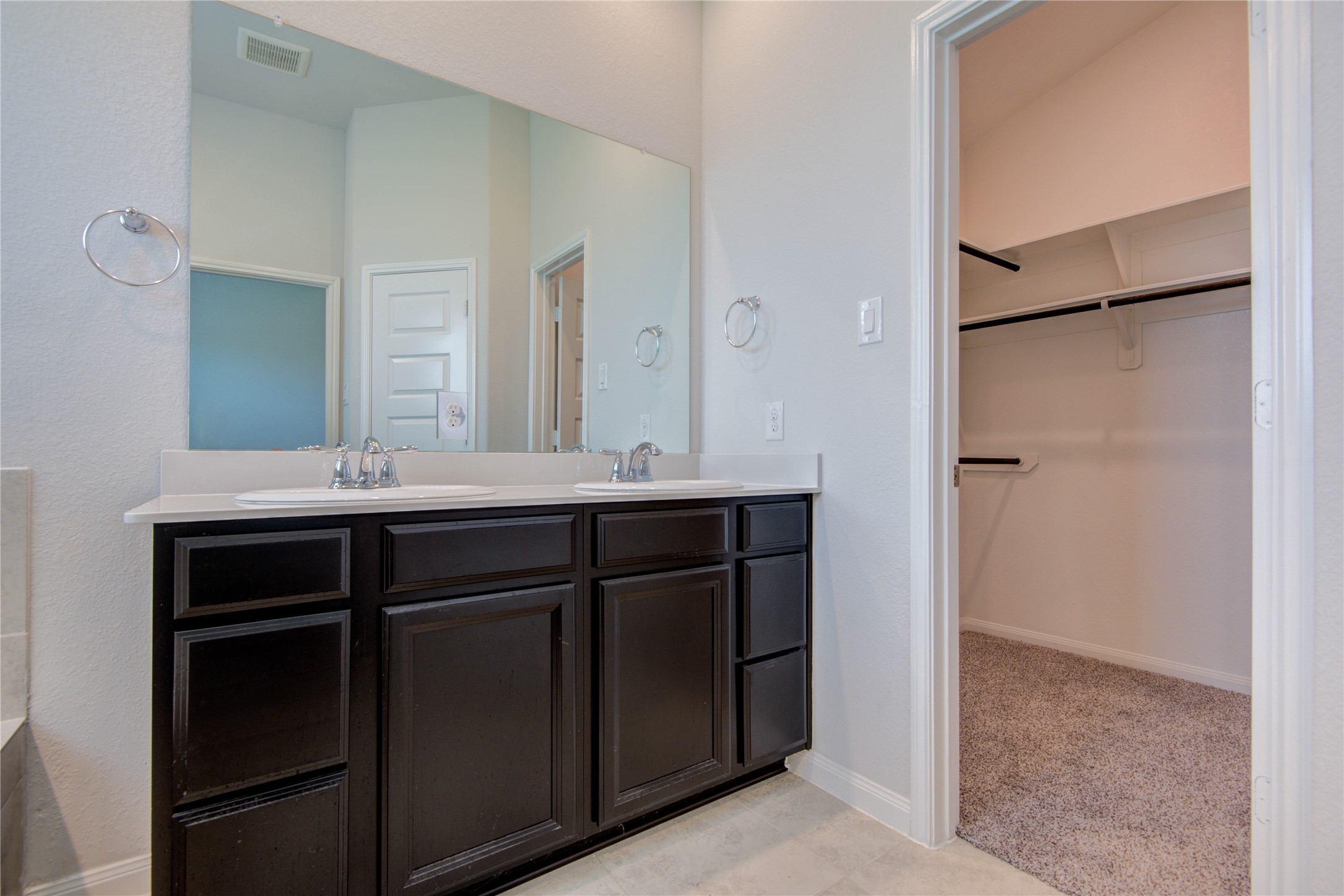 2425 Temple Crag Drive Property Photo 30