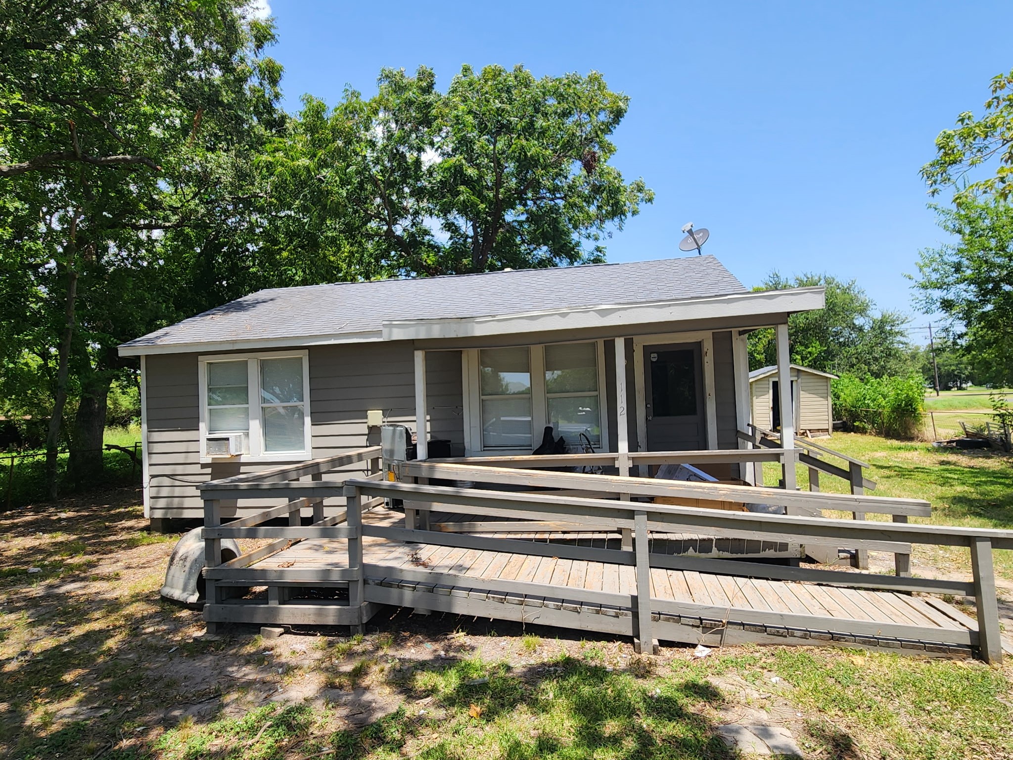 112 1st Avenue N Property Photo 1