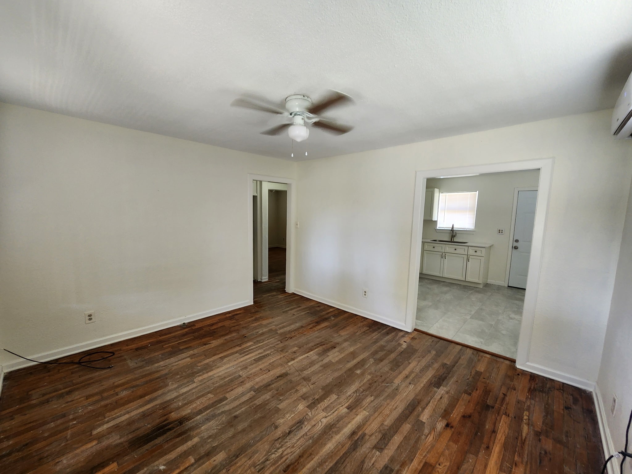 112 1st Avenue N Property Photo 2