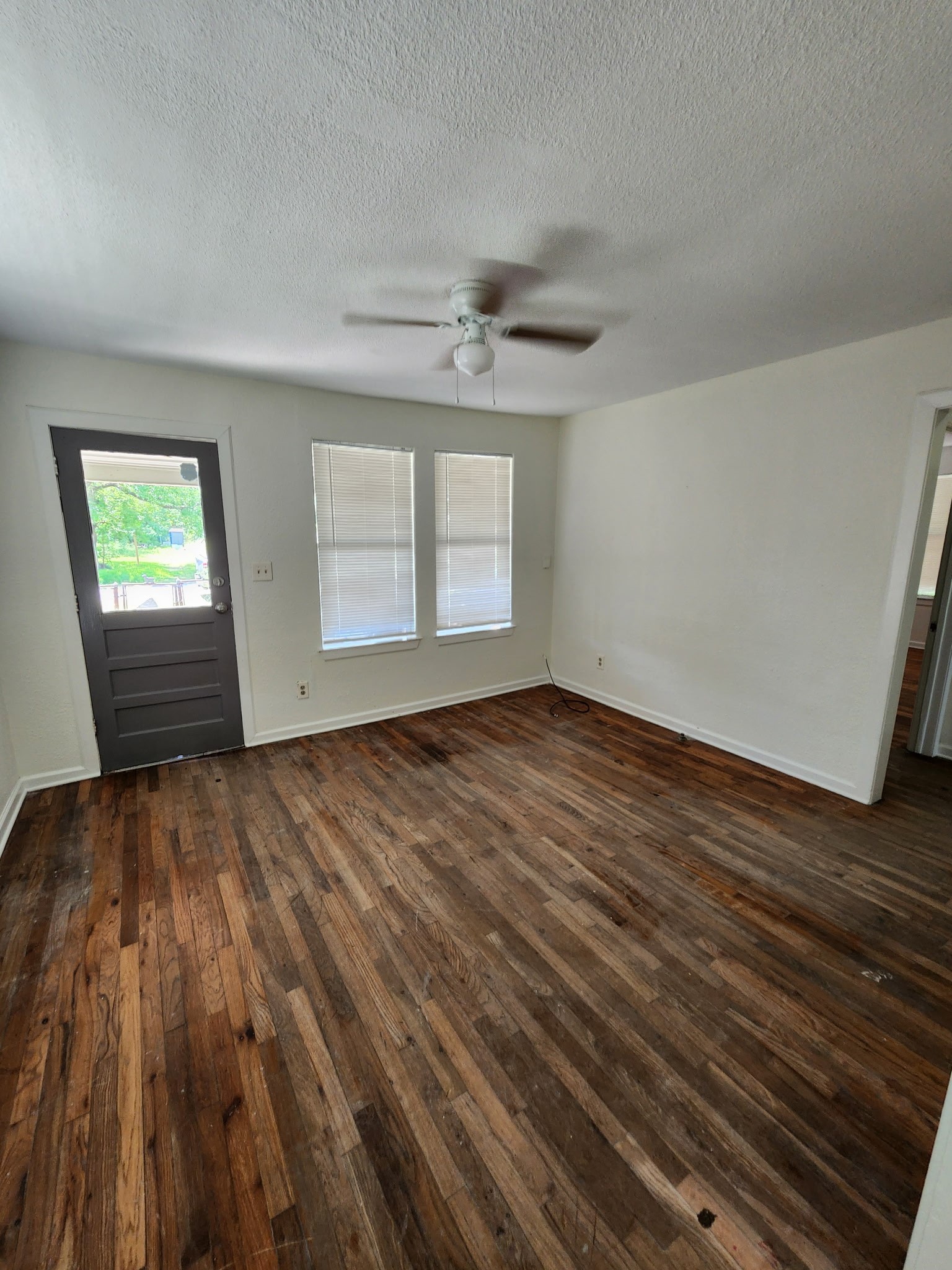 112 1st Avenue N Property Photo 5