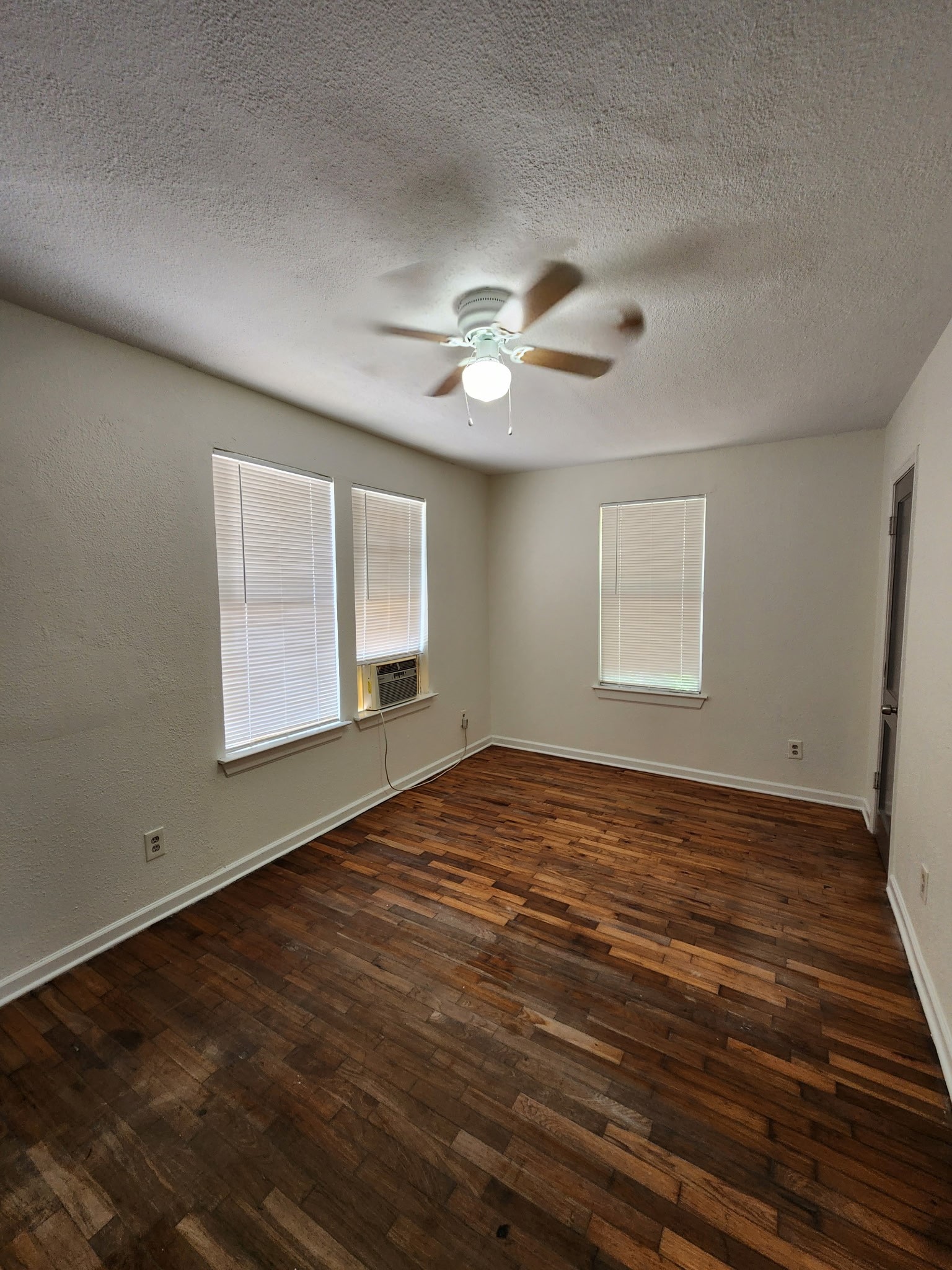112 1st Avenue N Property Photo 8