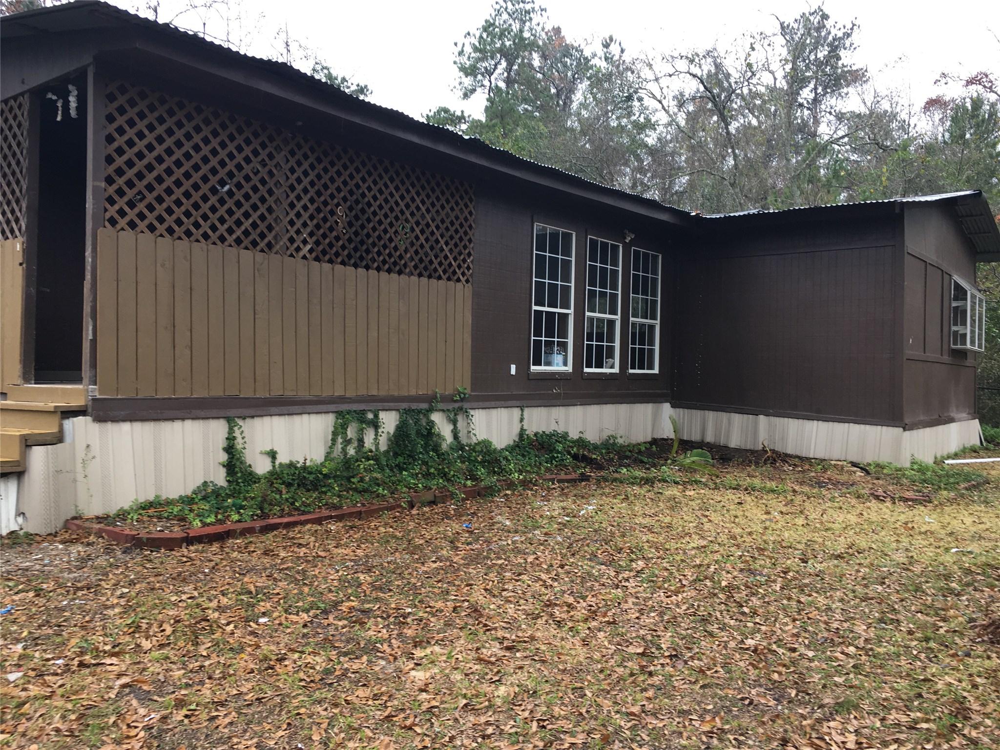 1641 Decker Street Property Photo 5