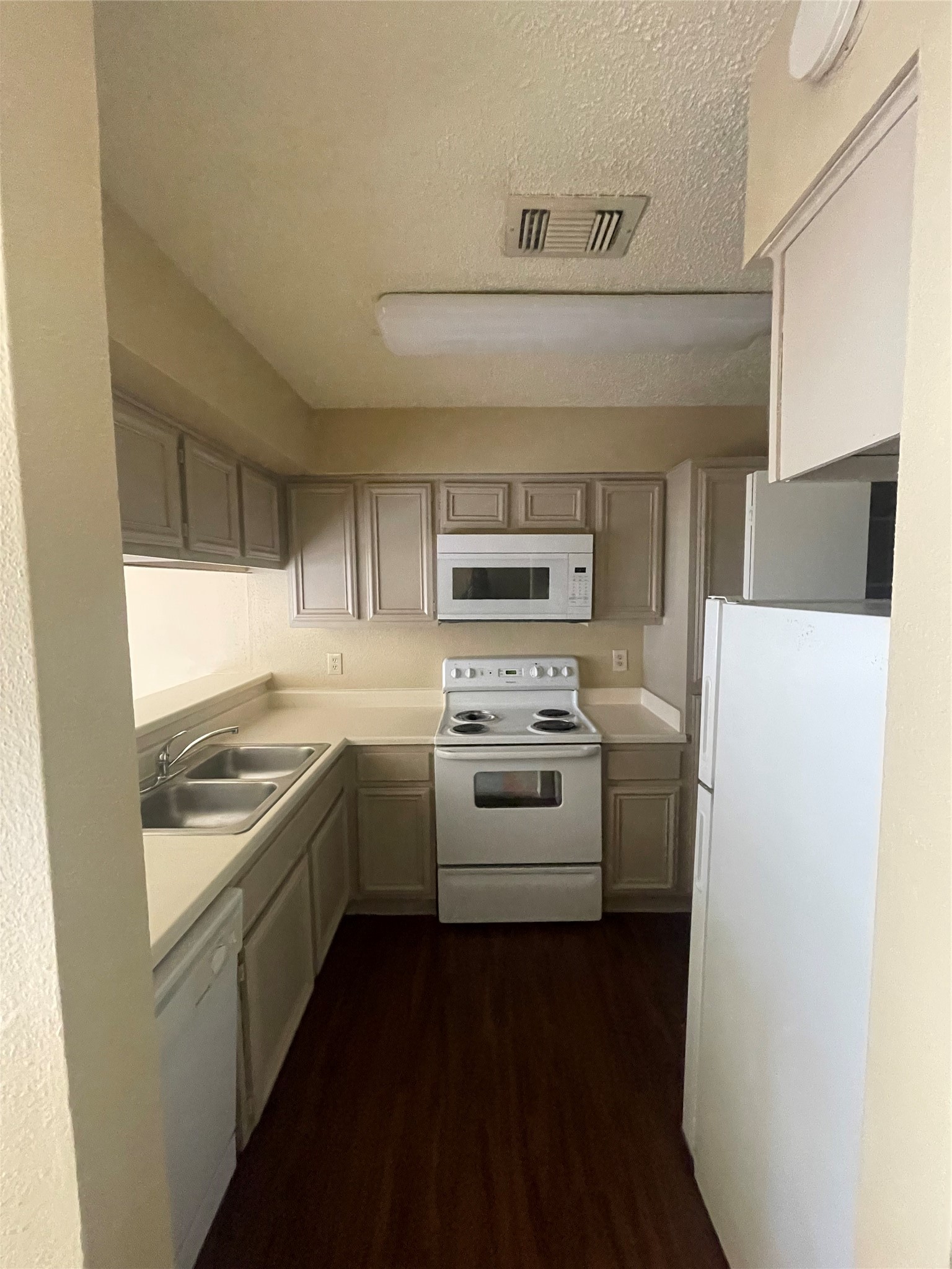2257 Millstone Drive C Property Photo 3