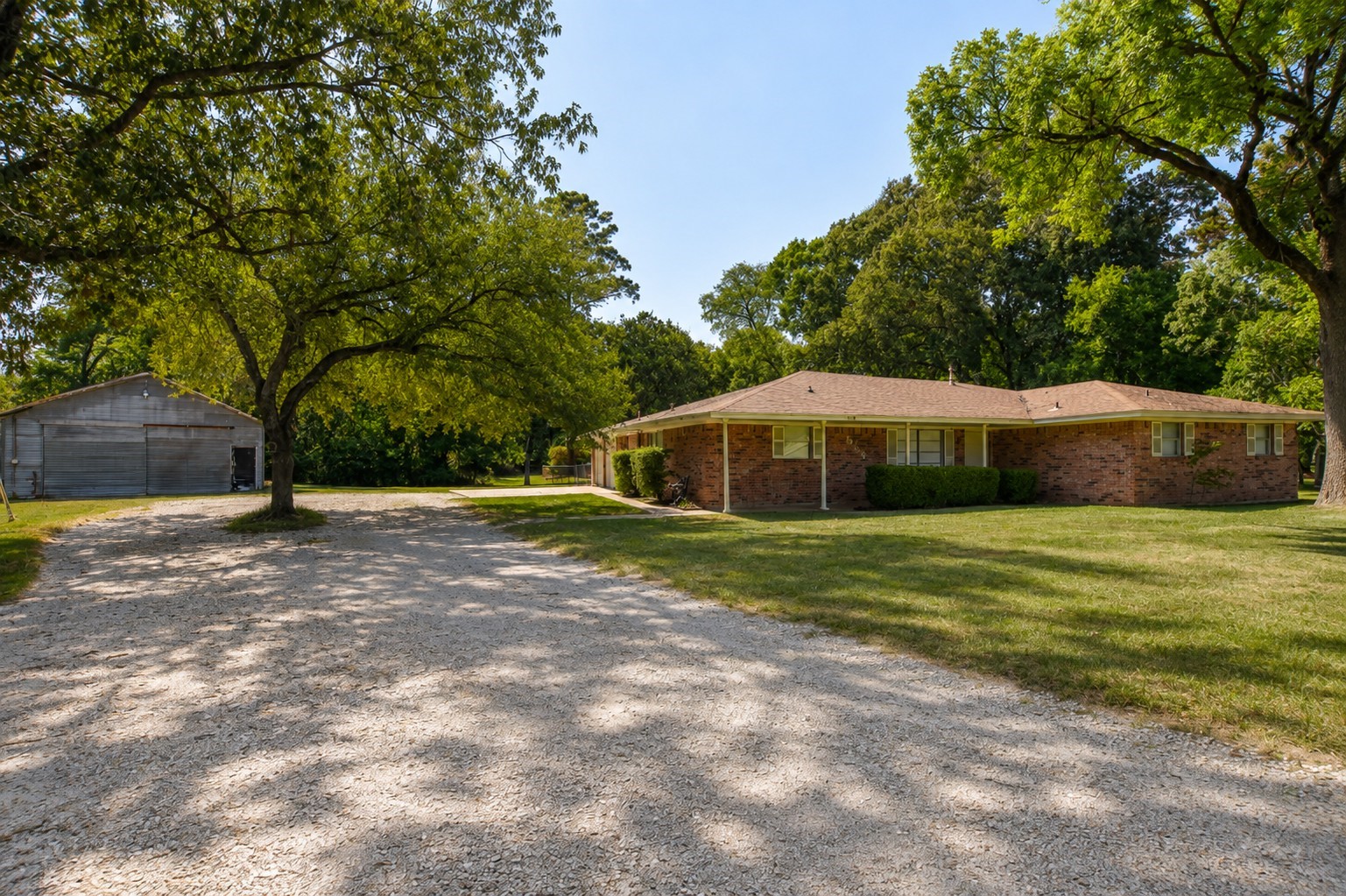 5723 Fm 2100 Road Property Photo 2