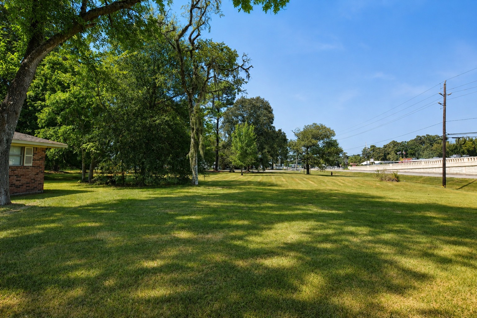 5723 Fm 2100 Road Property Photo 4