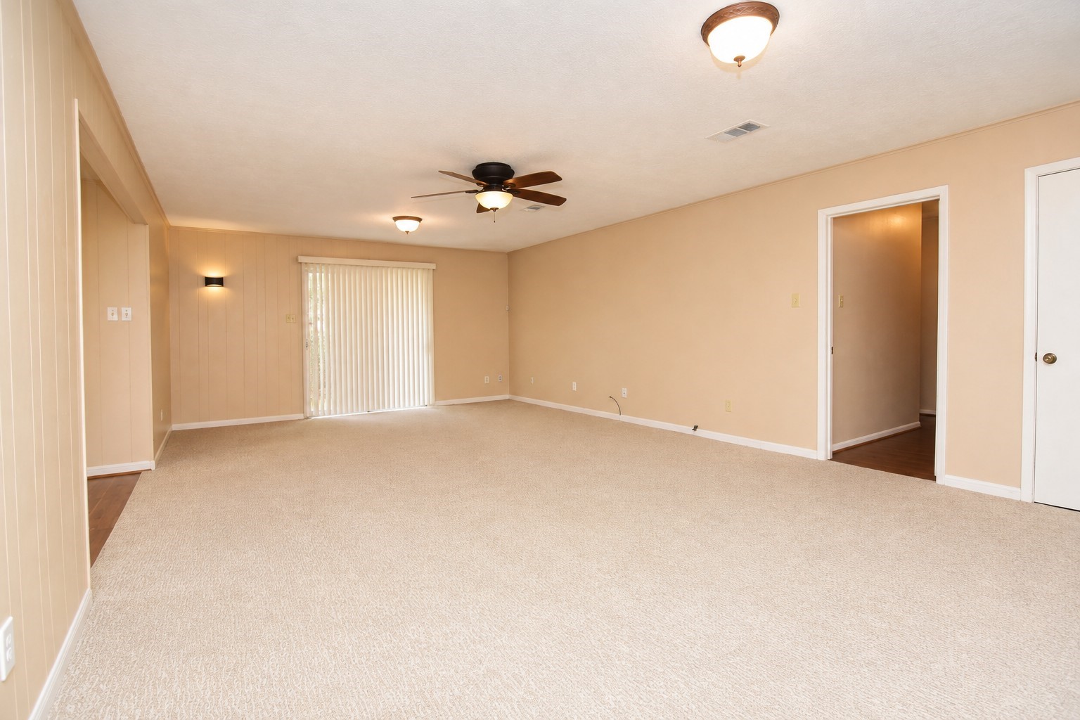 5723 Fm 2100 Road Property Photo 7