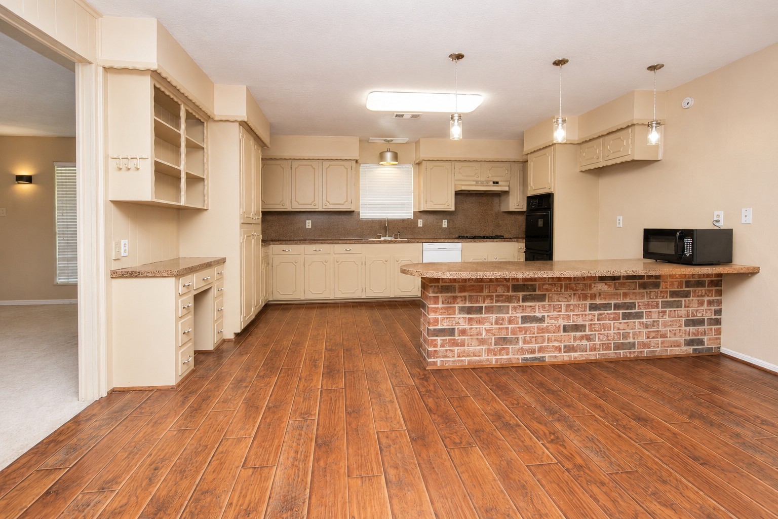 5723 Fm 2100 Road Property Photo 8