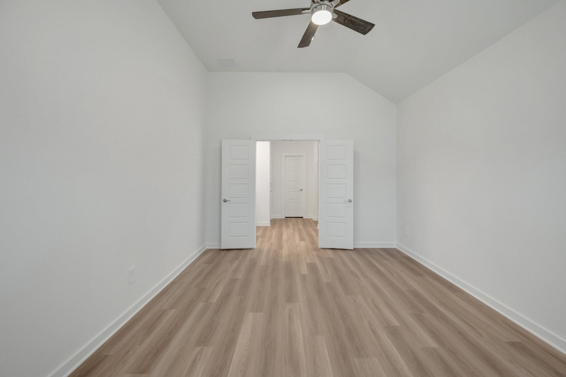 10607 Annex Avenue Property Photo 17