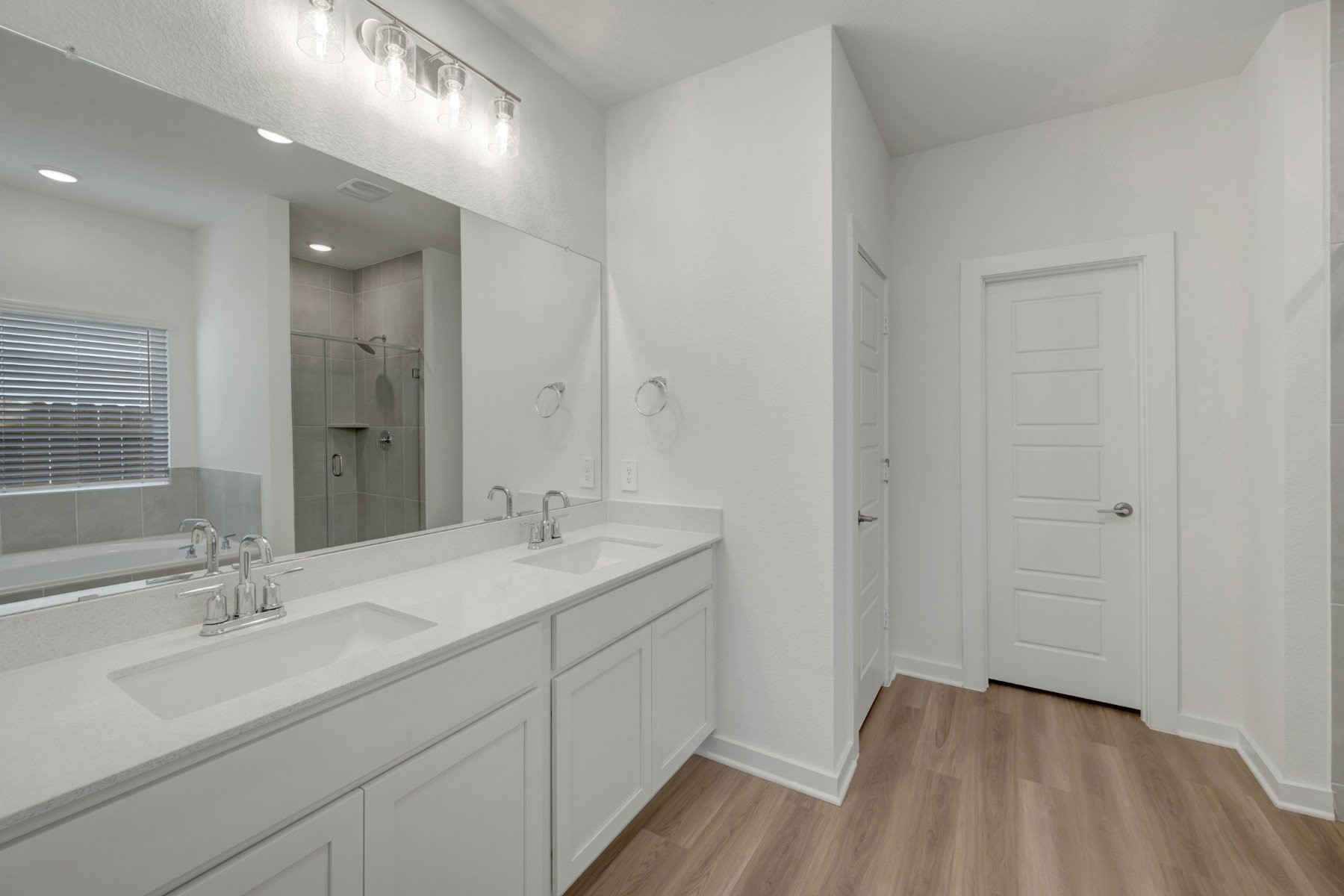 10607 Annex Avenue Property Photo 19