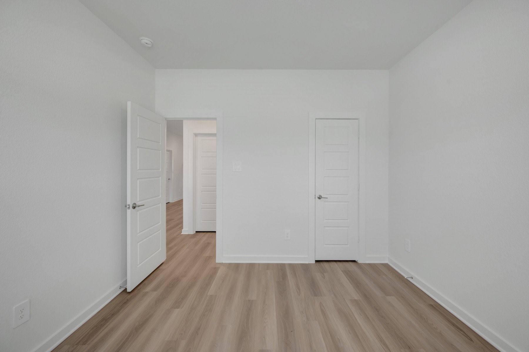 10607 Annex Avenue Property Photo 32