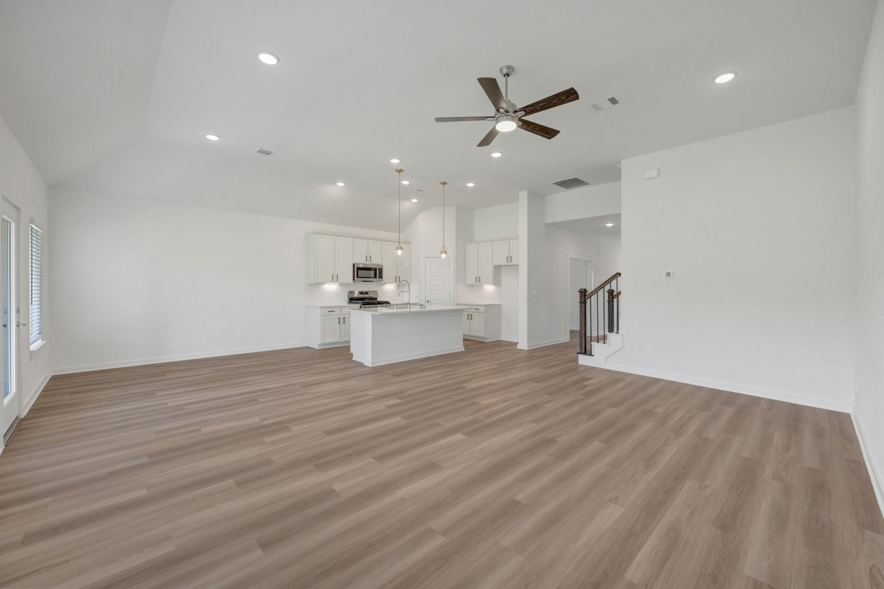 10607 Annex Avenue Property Photo 35