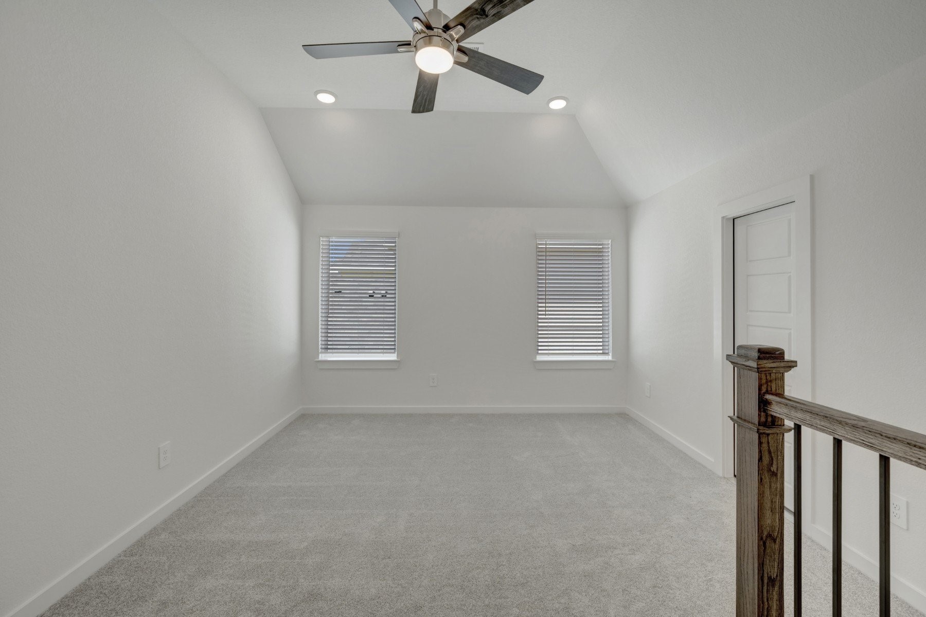 10607 Annex Avenue Property Photo 37
