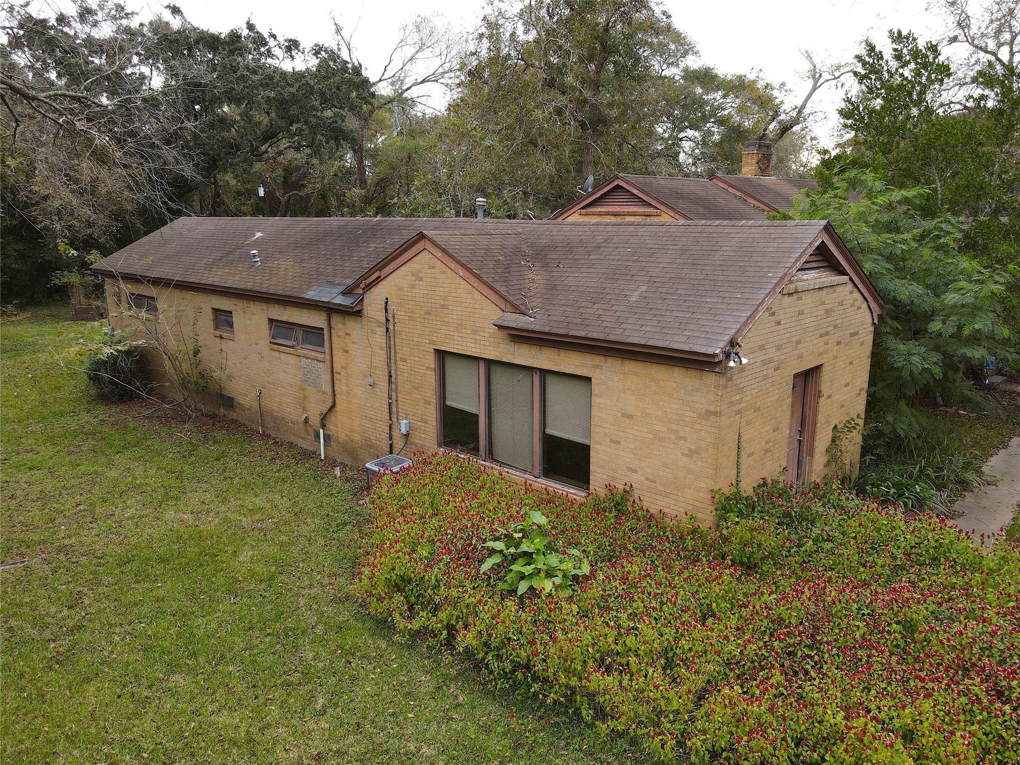 6907 Highway 36 Property Photo 4