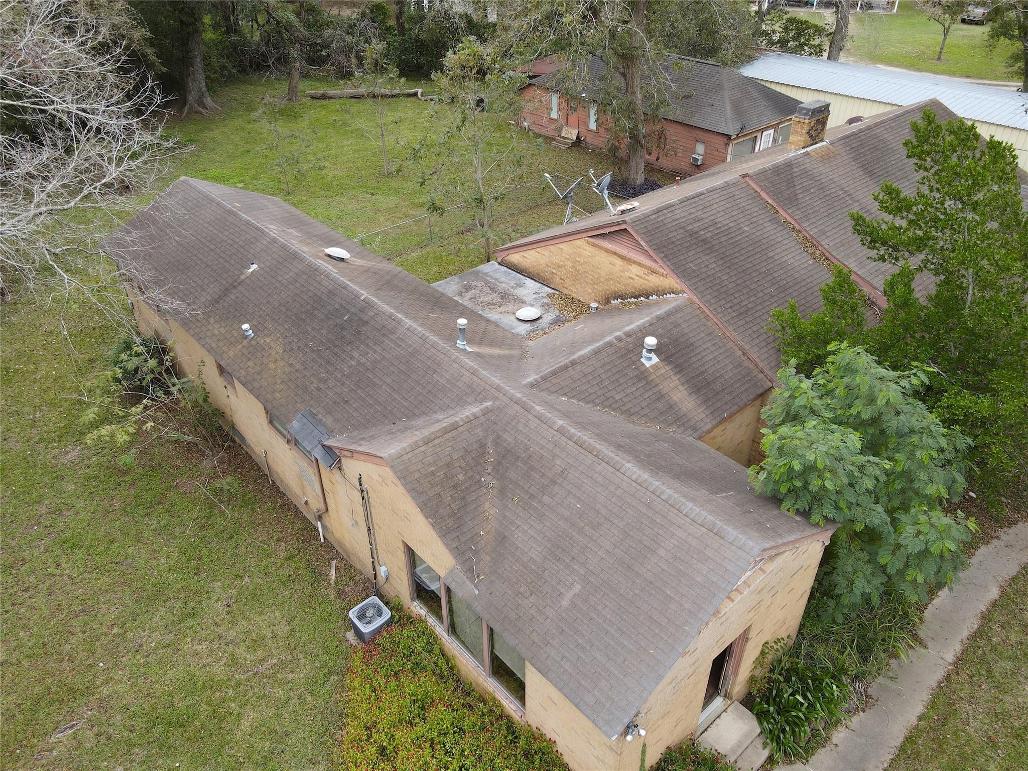 6907 Highway 36 Property Photo 5
