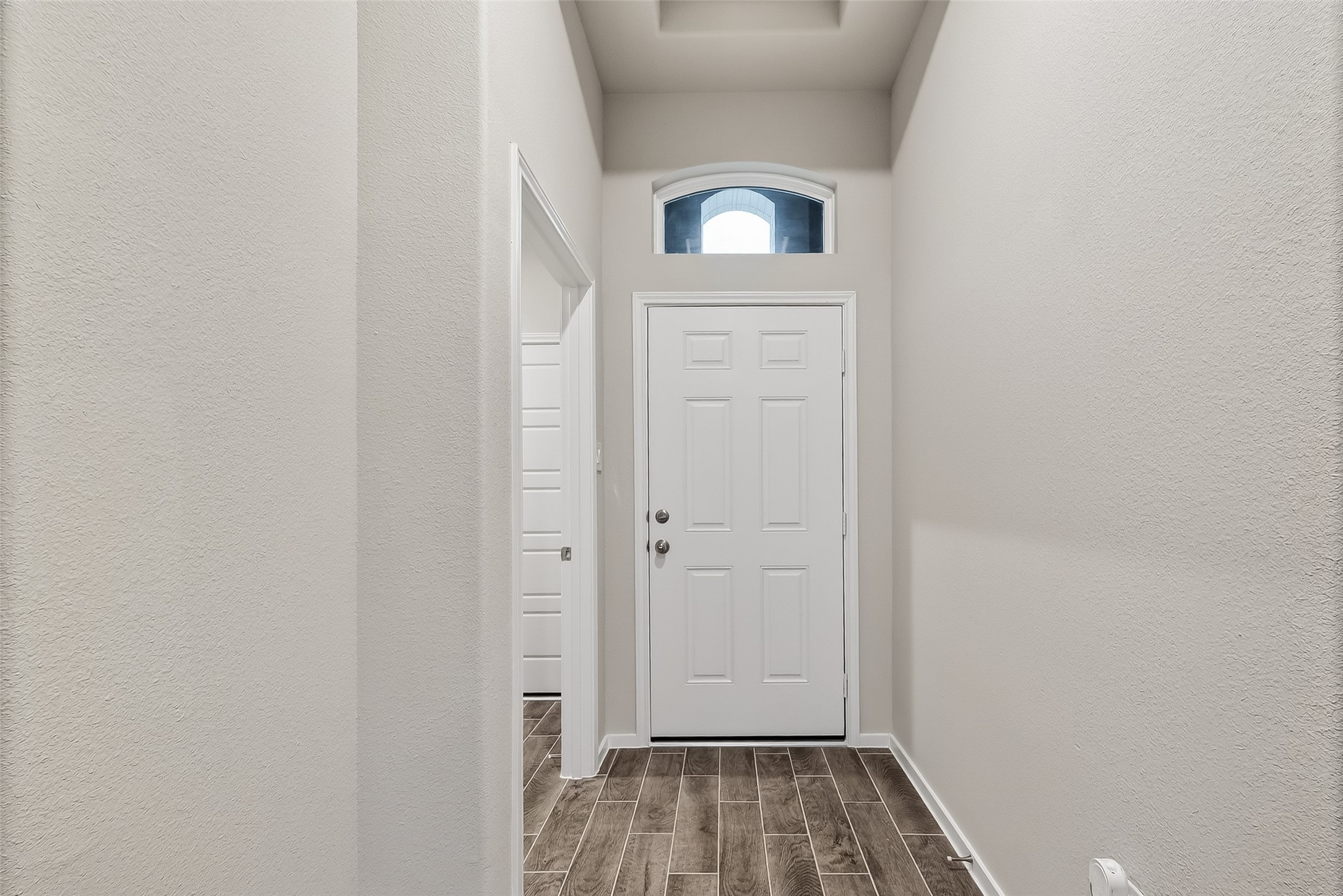 2127 Rosillo Brook Drive Property Photo 6