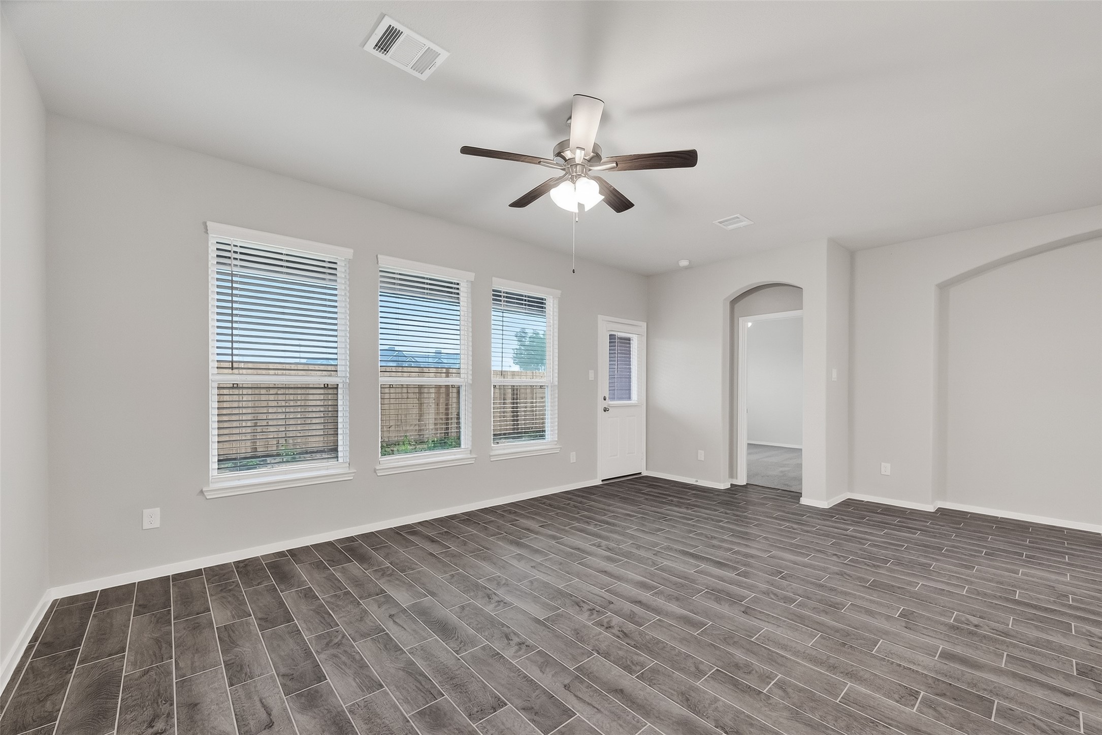 2127 Rosillo Brook Drive Property Photo 8
