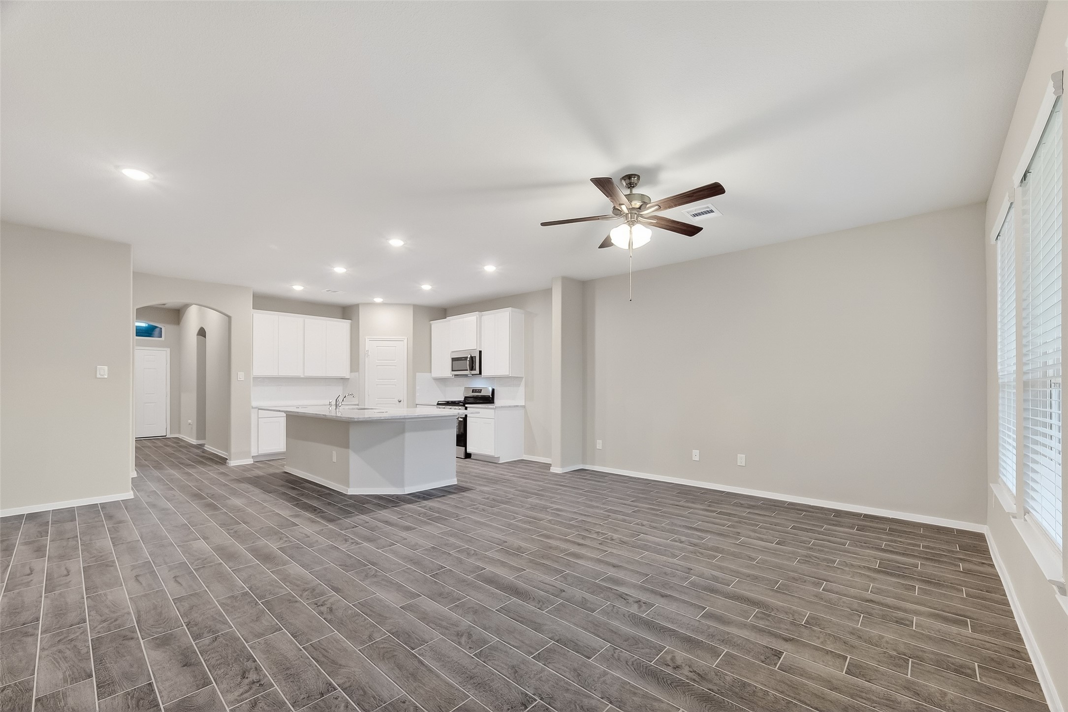 2127 Rosillo Brook Drive Property Photo 9