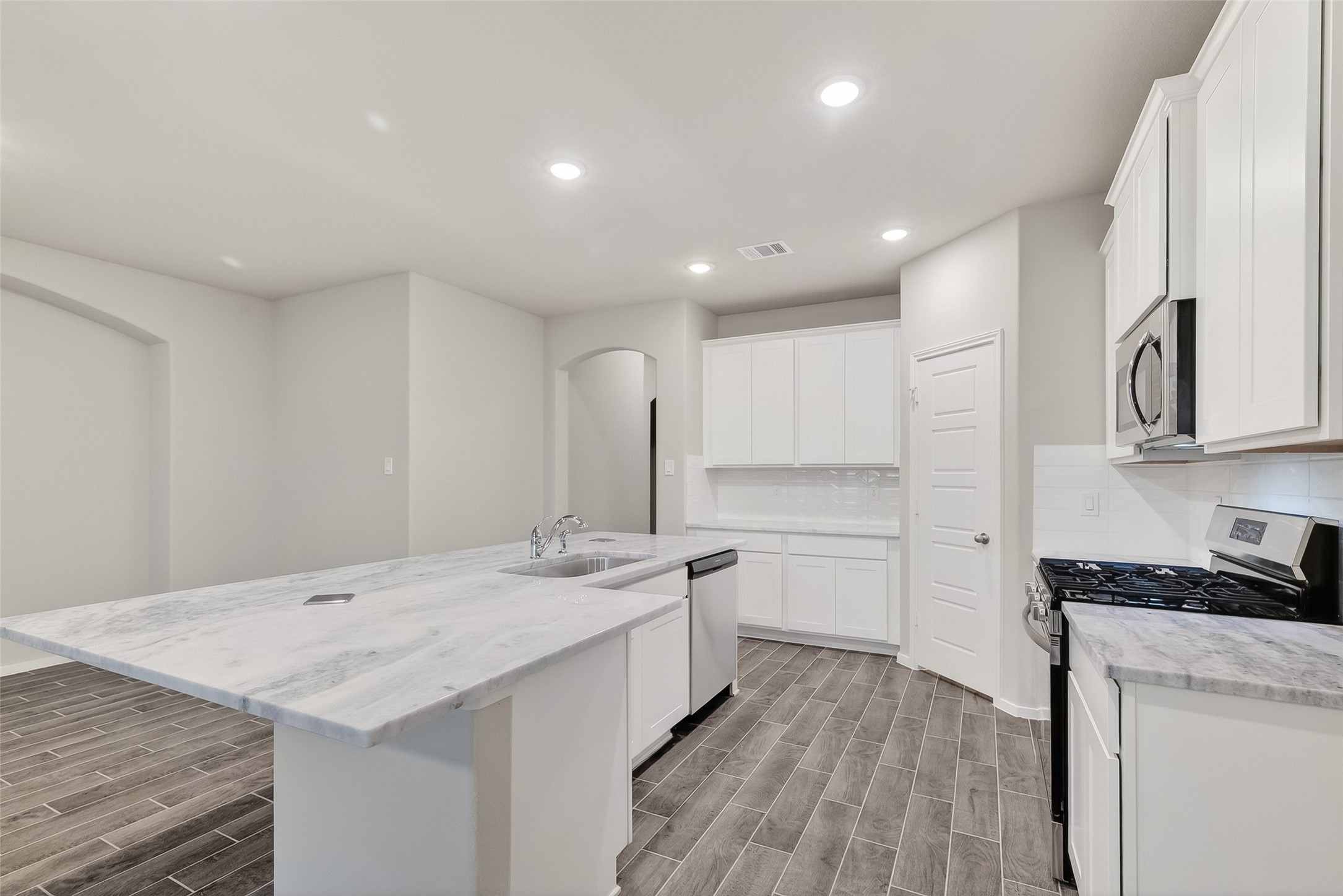 2127 Rosillo Brook Drive Property Photo 14