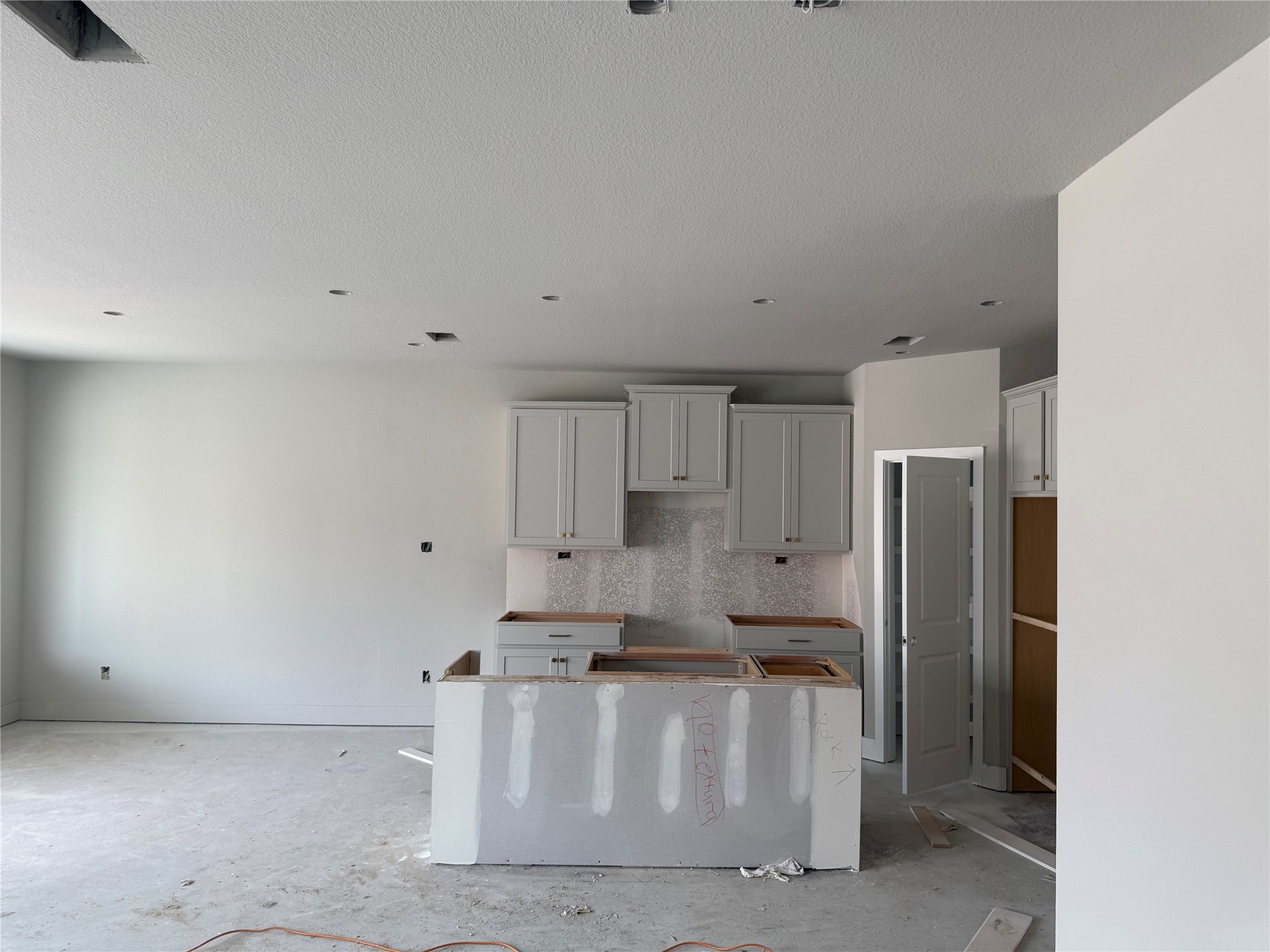 5323 Getty Lane Property Photo 4