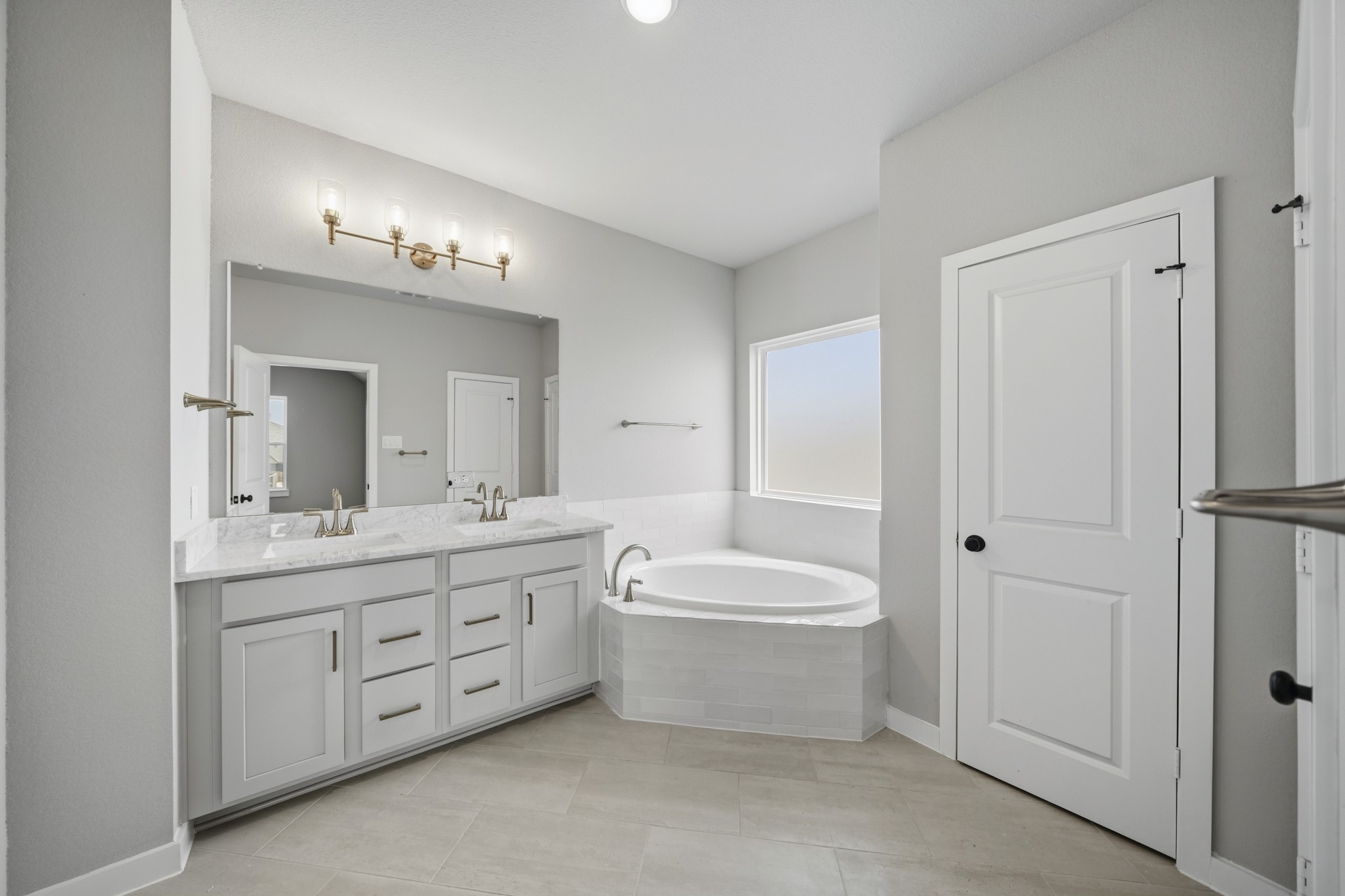 5323 Getty Lane Property Photo 4