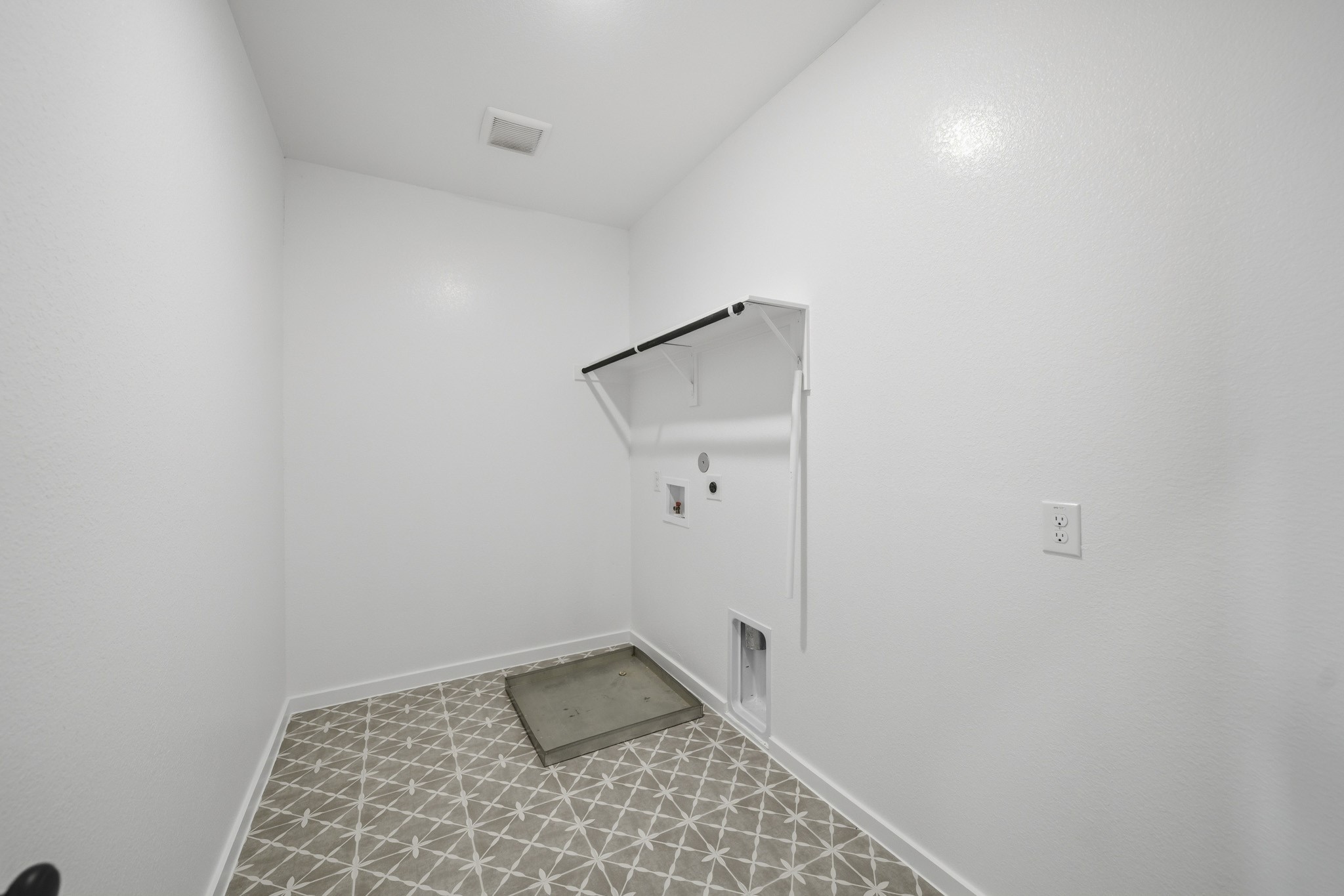 5323 Getty Lane Property Photo 5