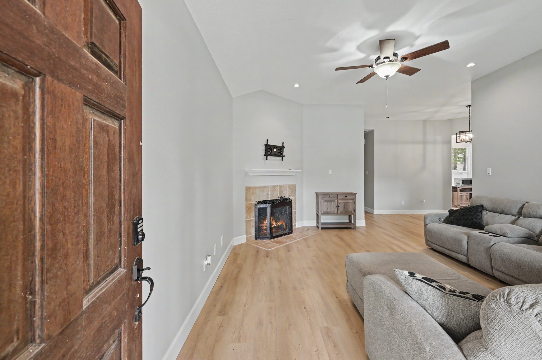 11318 Twain Drive Property Photo 3