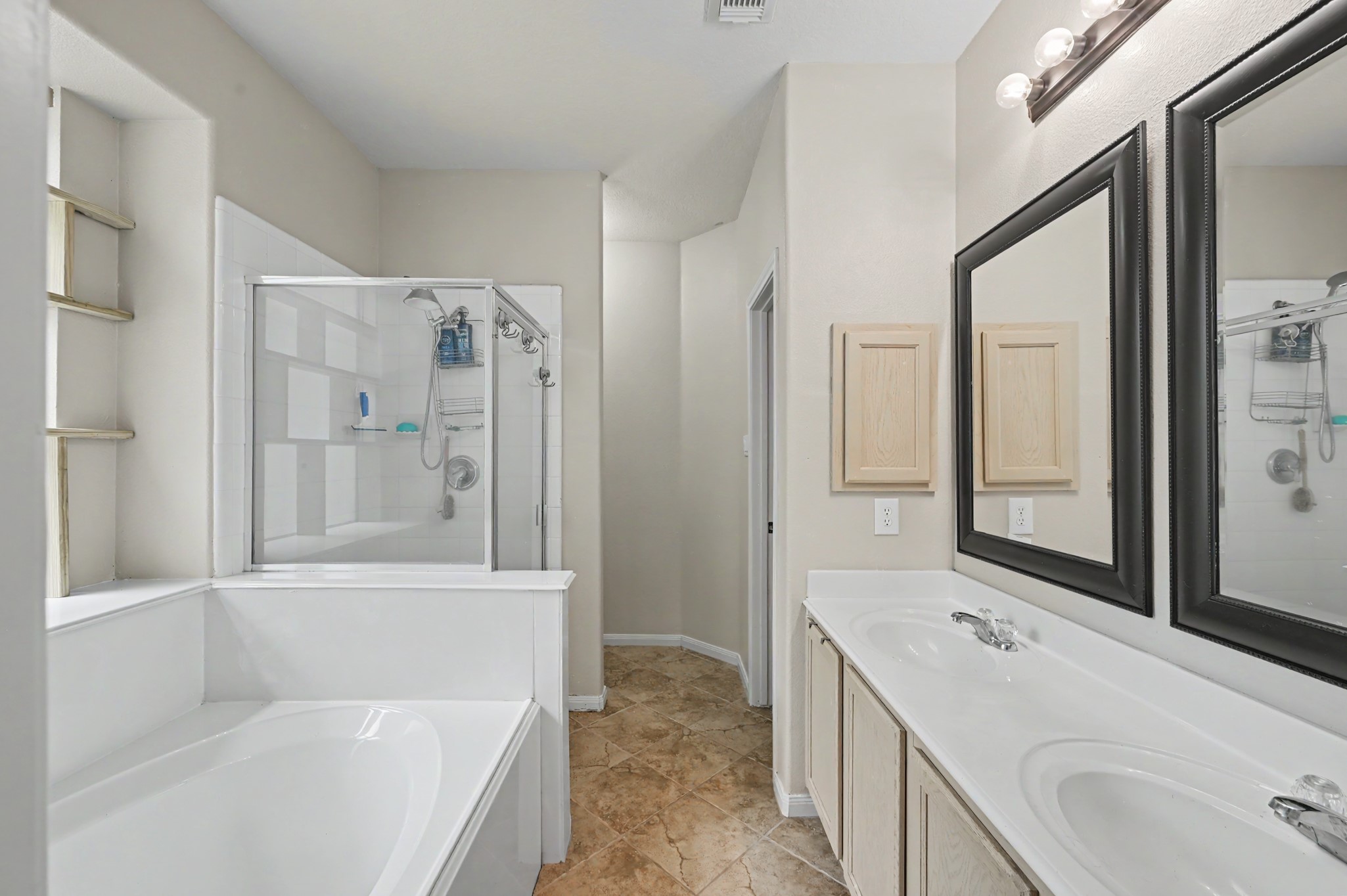 11318 Twain Drive Property Photo 13