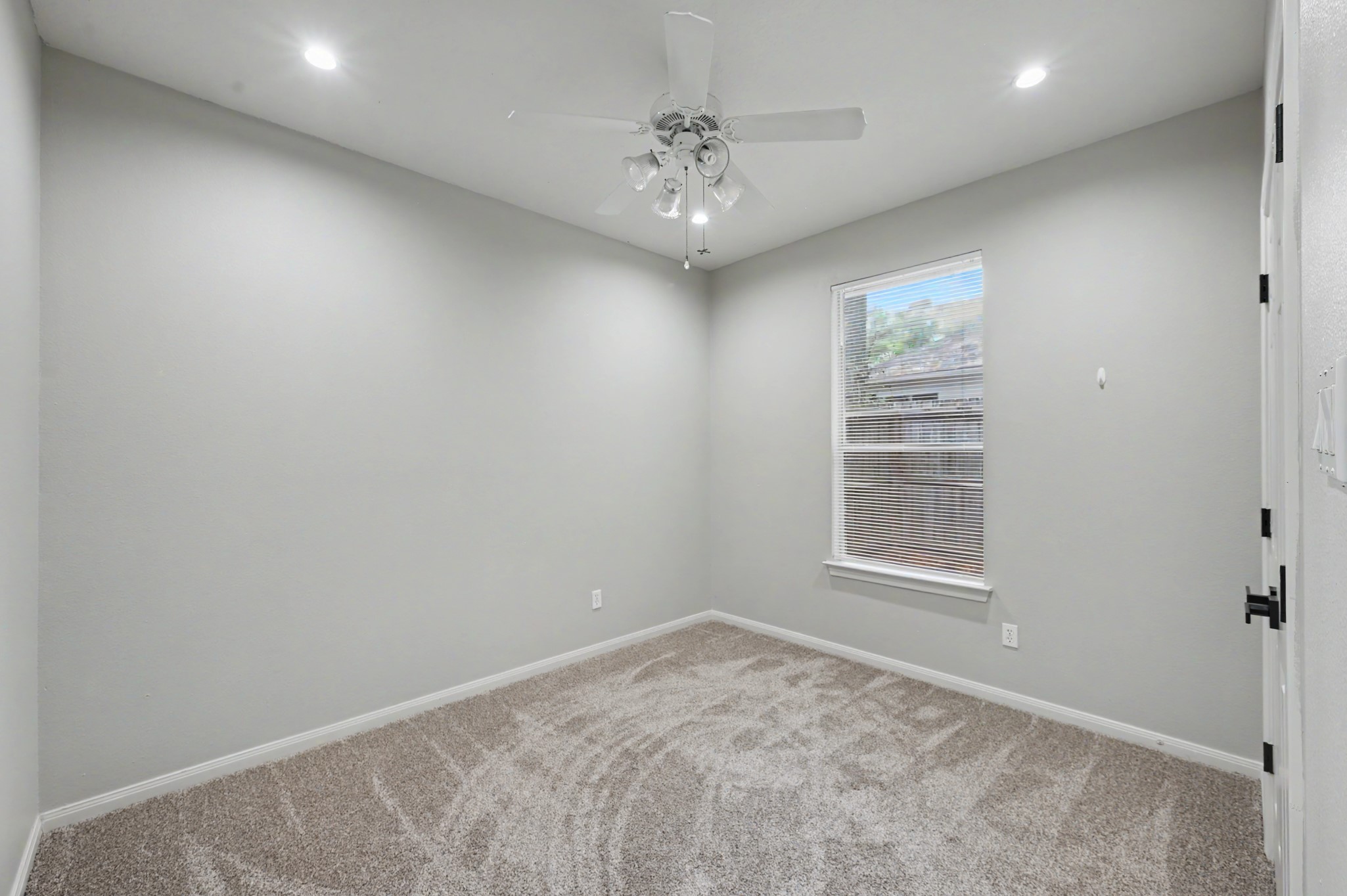 11318 Twain Drive Property Photo 15