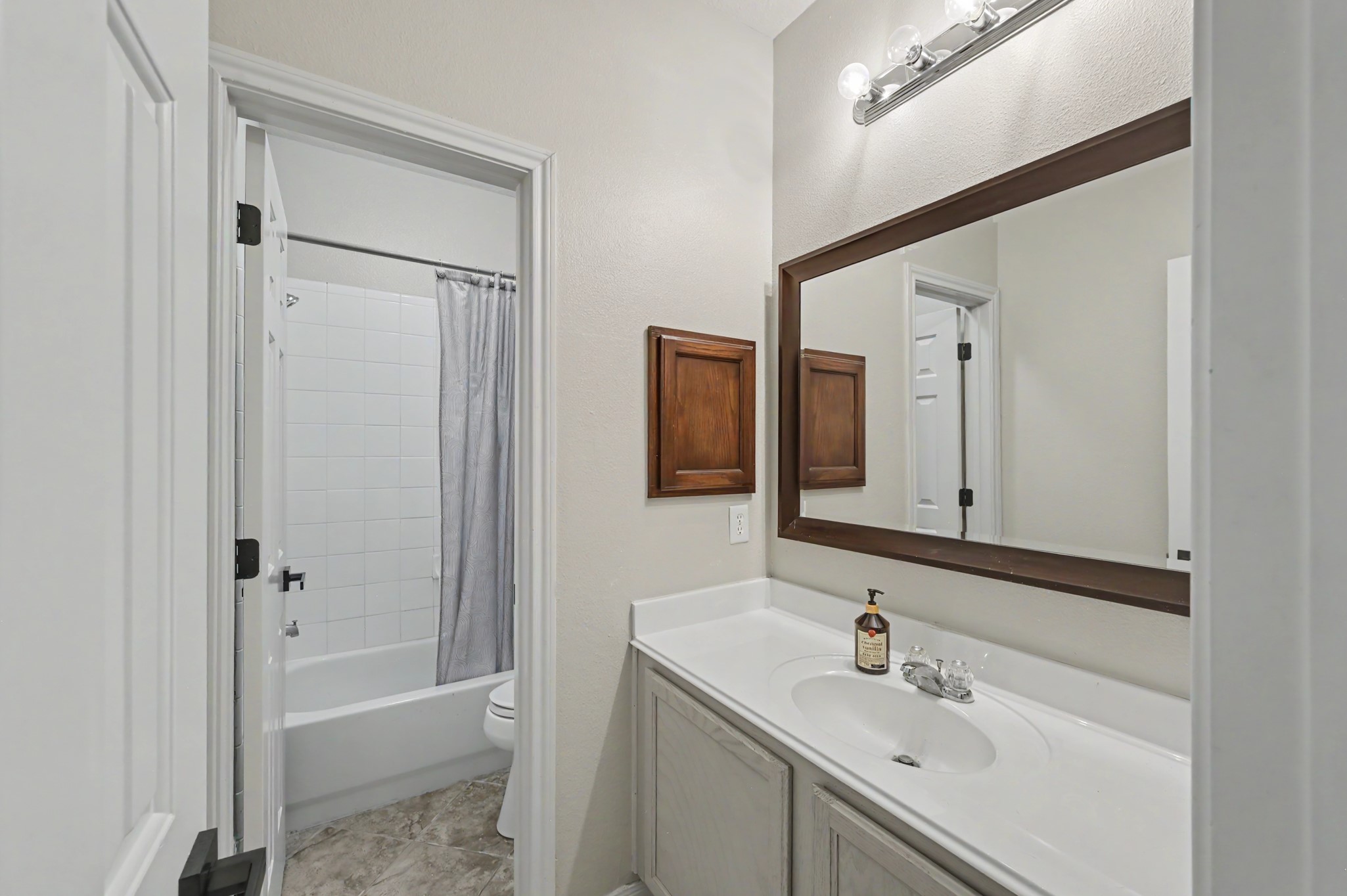 11318 Twain Drive Property Photo 17