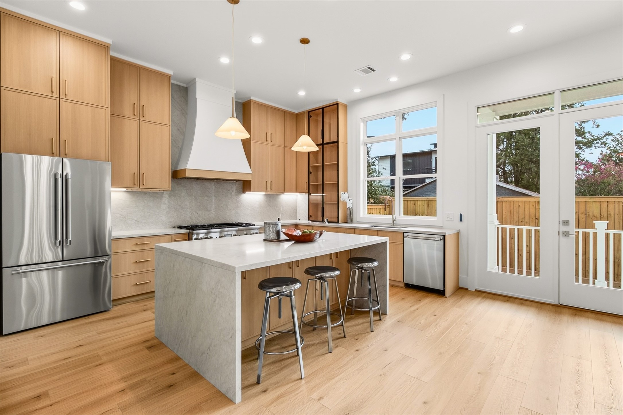 1109 Tabor Street Property Photo 6