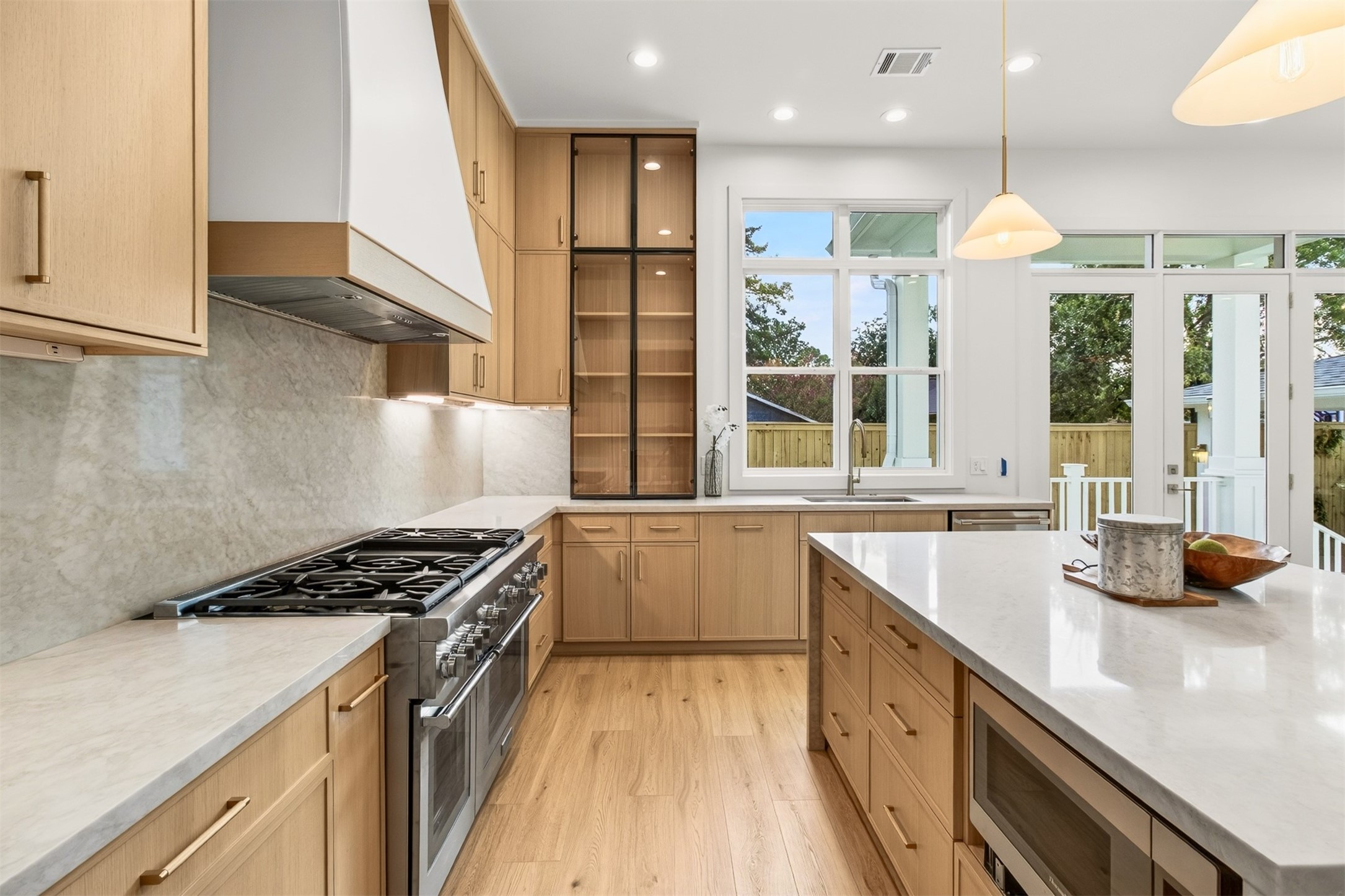 1109 Tabor Street Property Photo 19